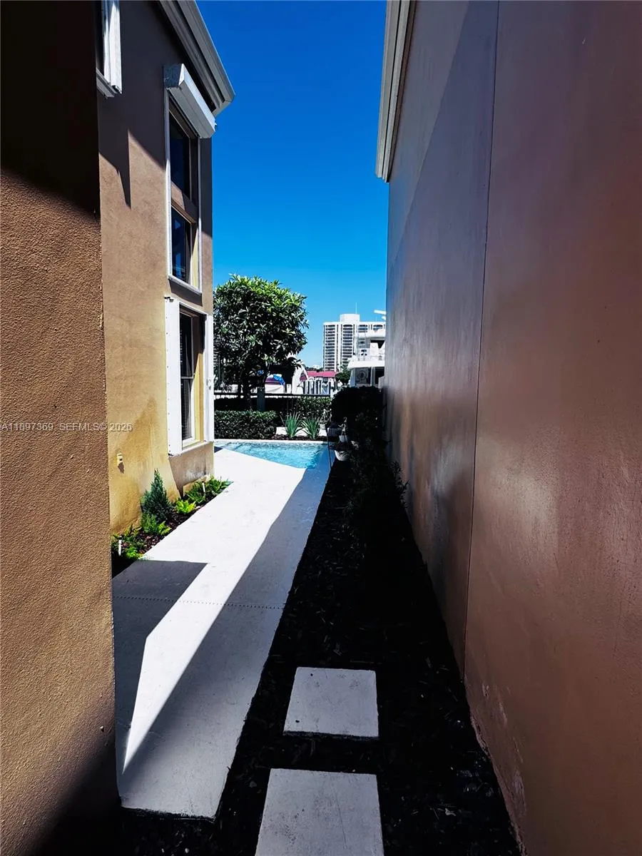 3699 Ne 208th Ter, Aventura, Florida 33180, Aventura, Florida 33180, 3 Bedrooms Bedrooms, ,3 BathroomsBathrooms,Residential,For Sale,3699 Ne 208th Ter, Aventura, Florida 33180,A11897369