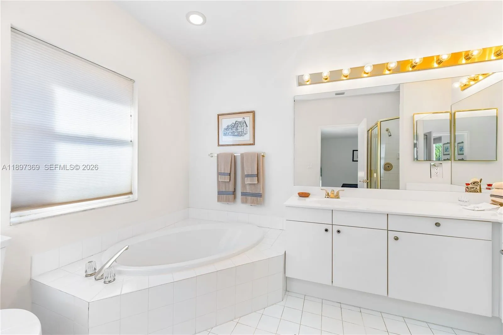 2dn Guest bath