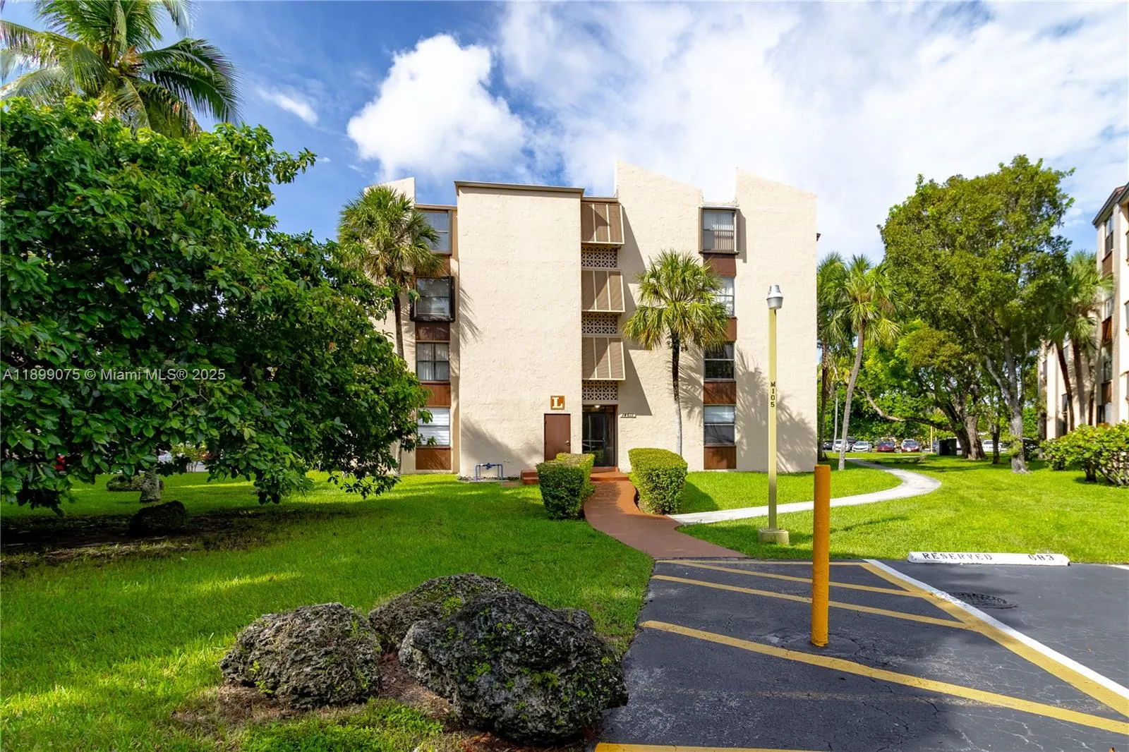 14611 N Kendall Dr 208l, Miami, Florida 33186, Miami, Florida 33186, 2 Bedrooms Bedrooms, ,2 BathroomsBathrooms,Residential,For Sale,14611 N Kendall Dr 208l, Miami, Florida 33186,A11899075