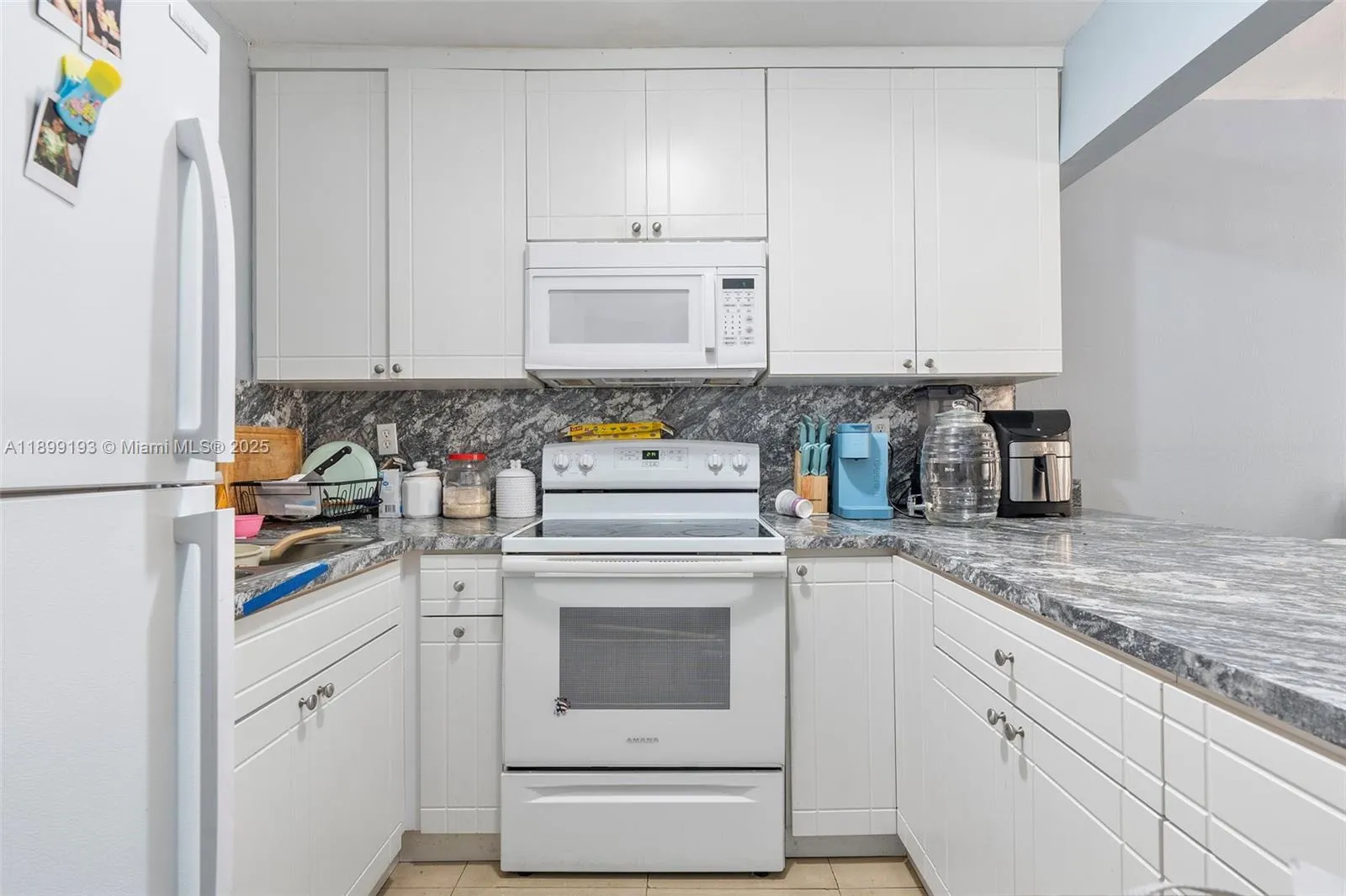 2400 Nw 16th St Rd, Miami, Florida 33125, Miami, Florida 33125, ,Residential Income,For Sale,2400 Nw 16th St Rd, Miami, Florida 33125,A11899193