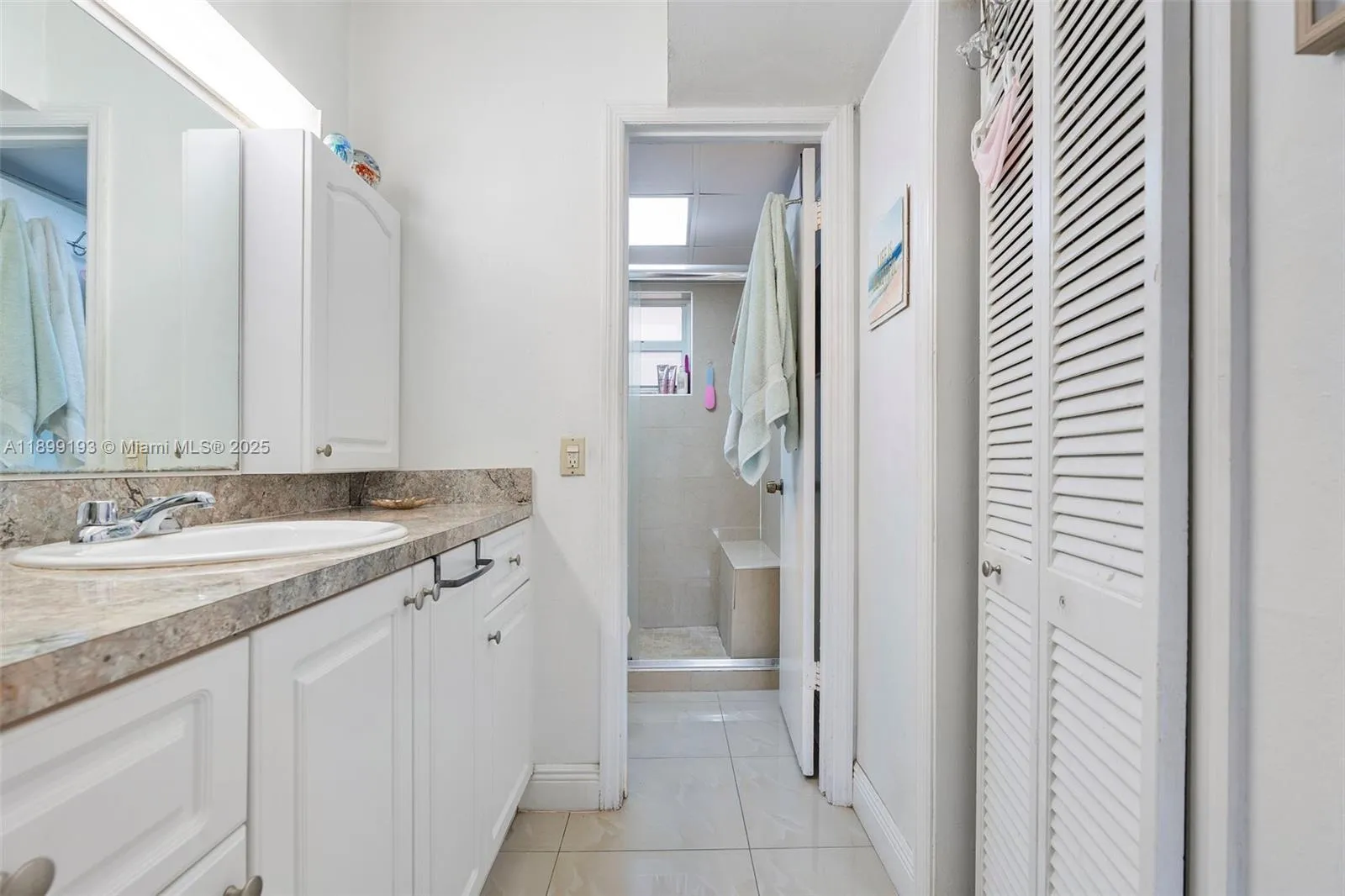 2400 Nw 16th St Rd, Miami, Florida 33125, Miami, Florida 33125, ,Residential Income,For Sale,2400 Nw 16th St Rd, Miami, Florida 33125,A11899193