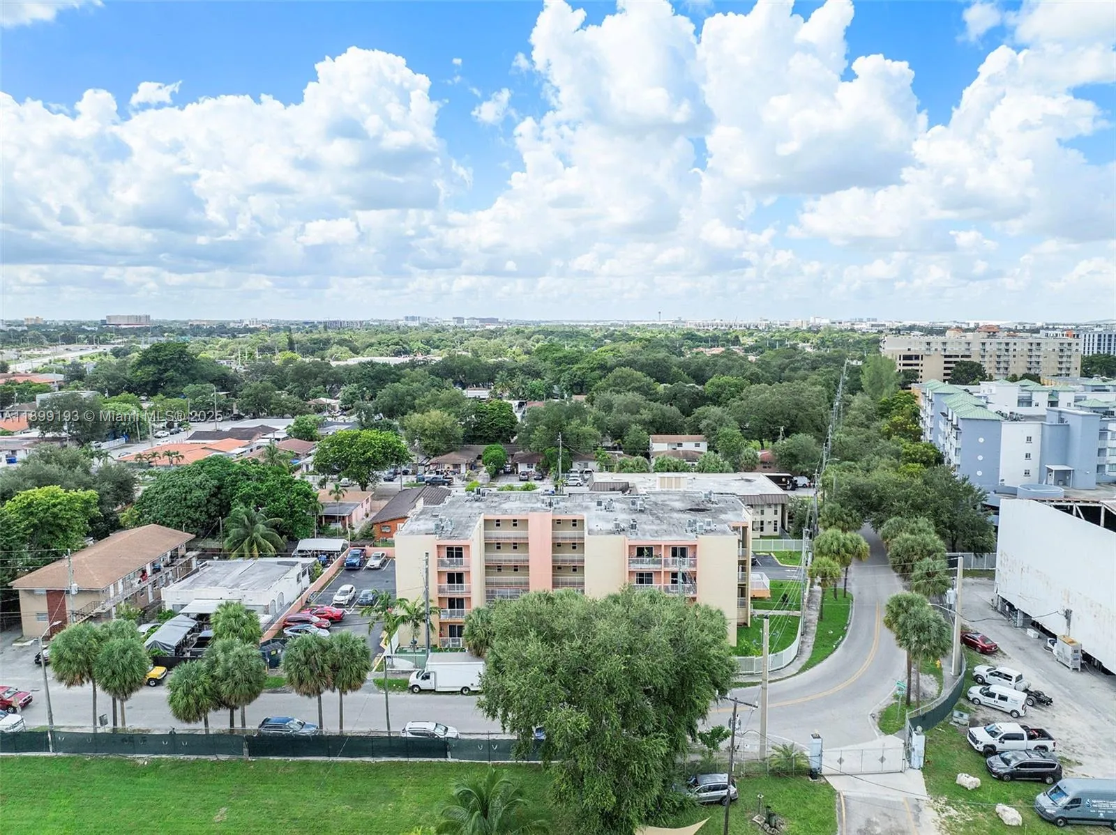 2400 Nw 16th St Rd, Miami, Florida 33125, Miami, Florida 33125, ,Residential Income,For Sale,2400 Nw 16th St Rd, Miami, Florida 33125,A11899193