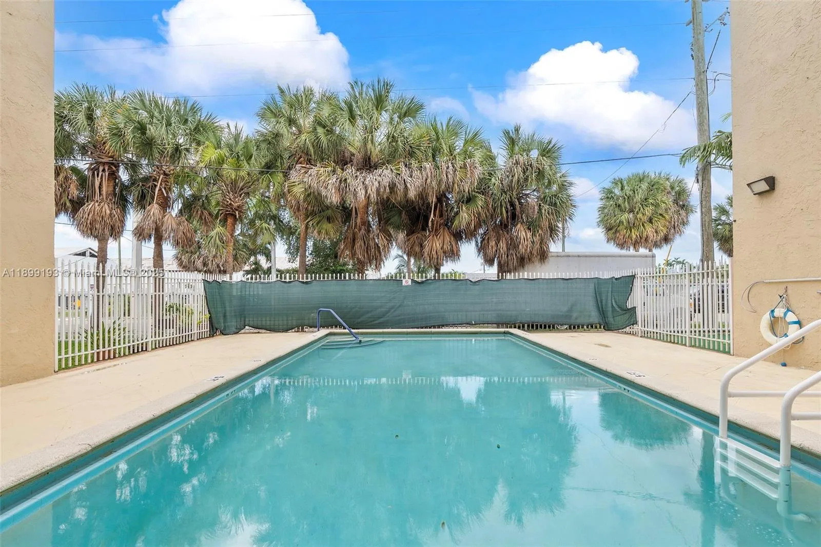 2400 Nw 16th St Rd, Miami, Florida 33125, Miami, Florida 33125, ,Residential Income,For Sale,2400 Nw 16th St Rd, Miami, Florida 33125,A11899193