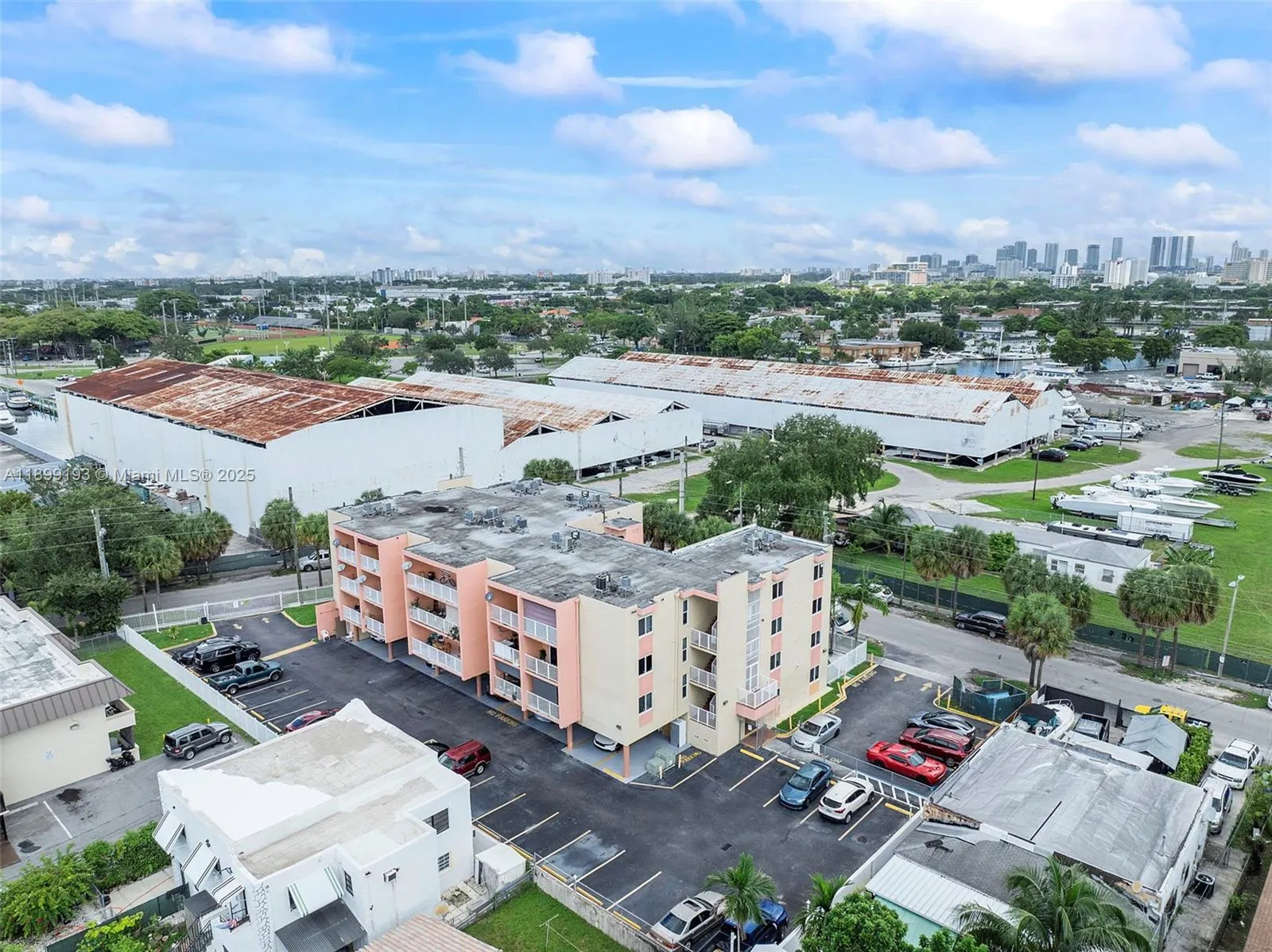 2400 Nw 16th St Rd, Miami, Florida 33125, Miami, Florida 33125, ,Residential Income,For Sale,2400 Nw 16th St Rd, Miami, Florida 33125,A11899193