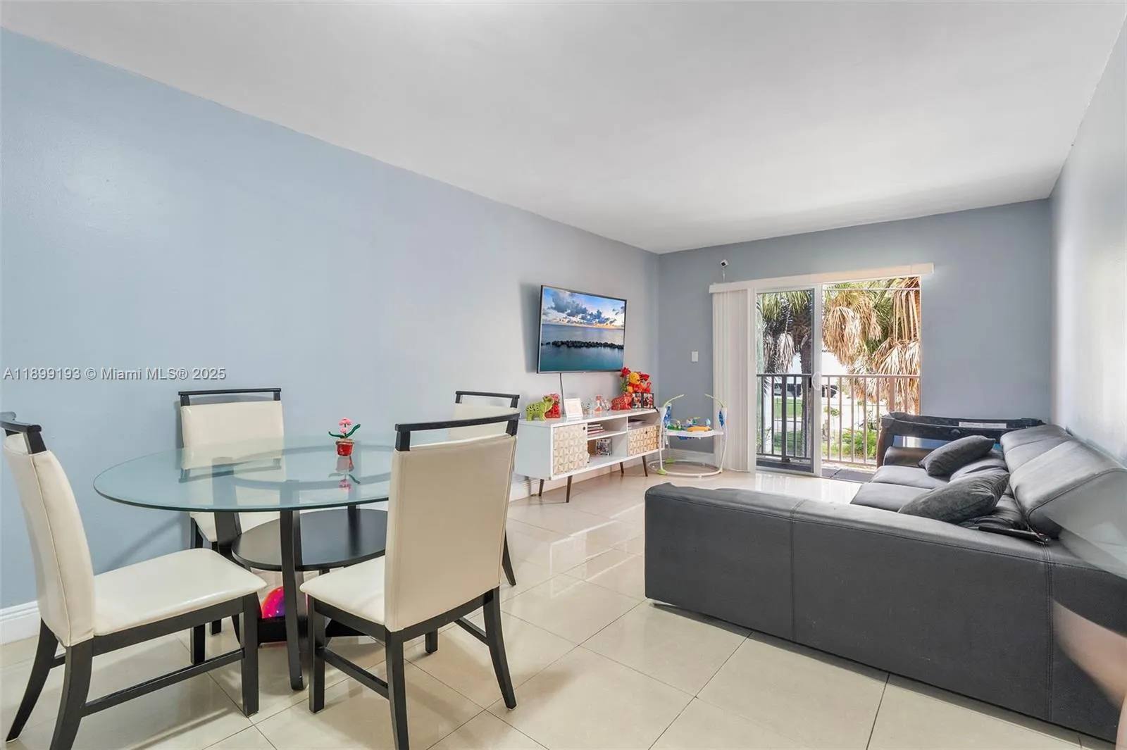 2400 Nw 16th St Rd, Miami, Florida 33125, Miami, Florida 33125, ,Residential Income,For Sale,2400 Nw 16th St Rd, Miami, Florida 33125,A11899193