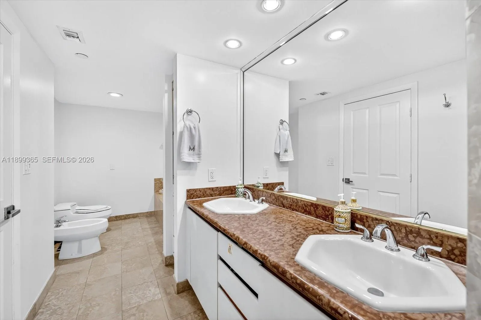 2127 Brickell Ave 2005, Miami, Florida 33129, Miami, Florida 33129, 3 Bedrooms Bedrooms, ,3 BathroomsBathrooms,Residential,For Sale,2127 Brickell Ave 2005, Miami, Florida 33129,A11899365