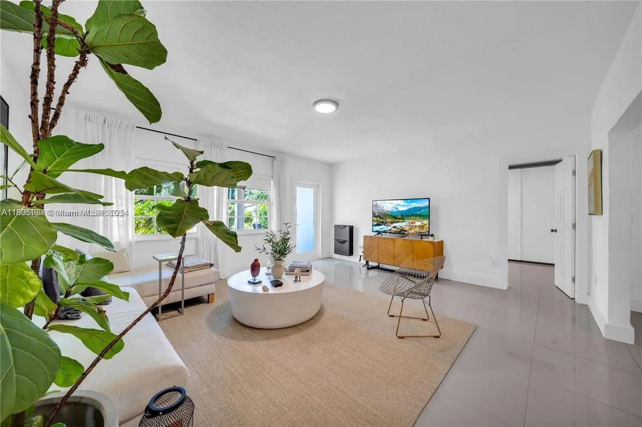 555 Ne 127th St, North Miami, Florida 33161, North Miami, Florida 33161, ,Residential Income,For Sale,555 Ne 127th St, North Miami, Florida 33161,A11898183