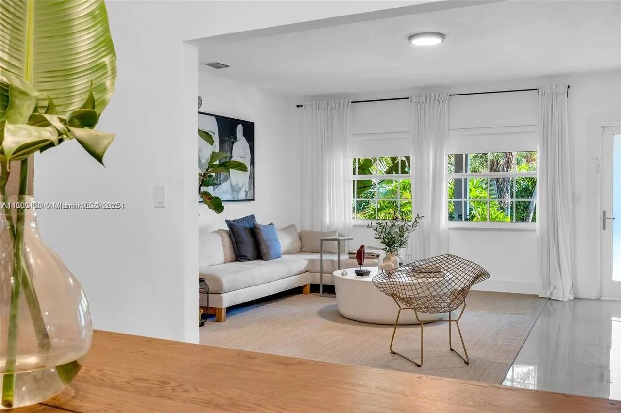 555 Ne 127th St, North Miami, Florida 33161, North Miami, Florida 33161, ,Residential Income,For Sale,555 Ne 127th St, North Miami, Florida 33161,A11898183