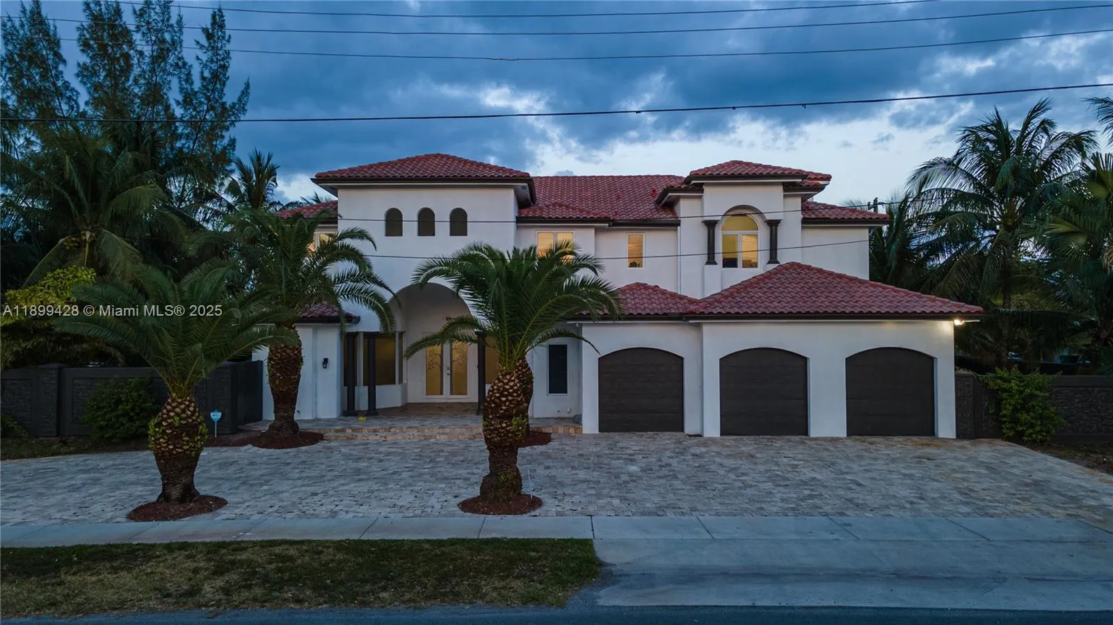112 Nw 14th Way, Dania Beach, Florida 33004, Dania Beach, Florida 33004, 7 Bedrooms Bedrooms, ,5 BathroomsBathrooms,Residential,For Sale,112 Nw 14th Way, Dania Beach, Florida 33004,A11899428