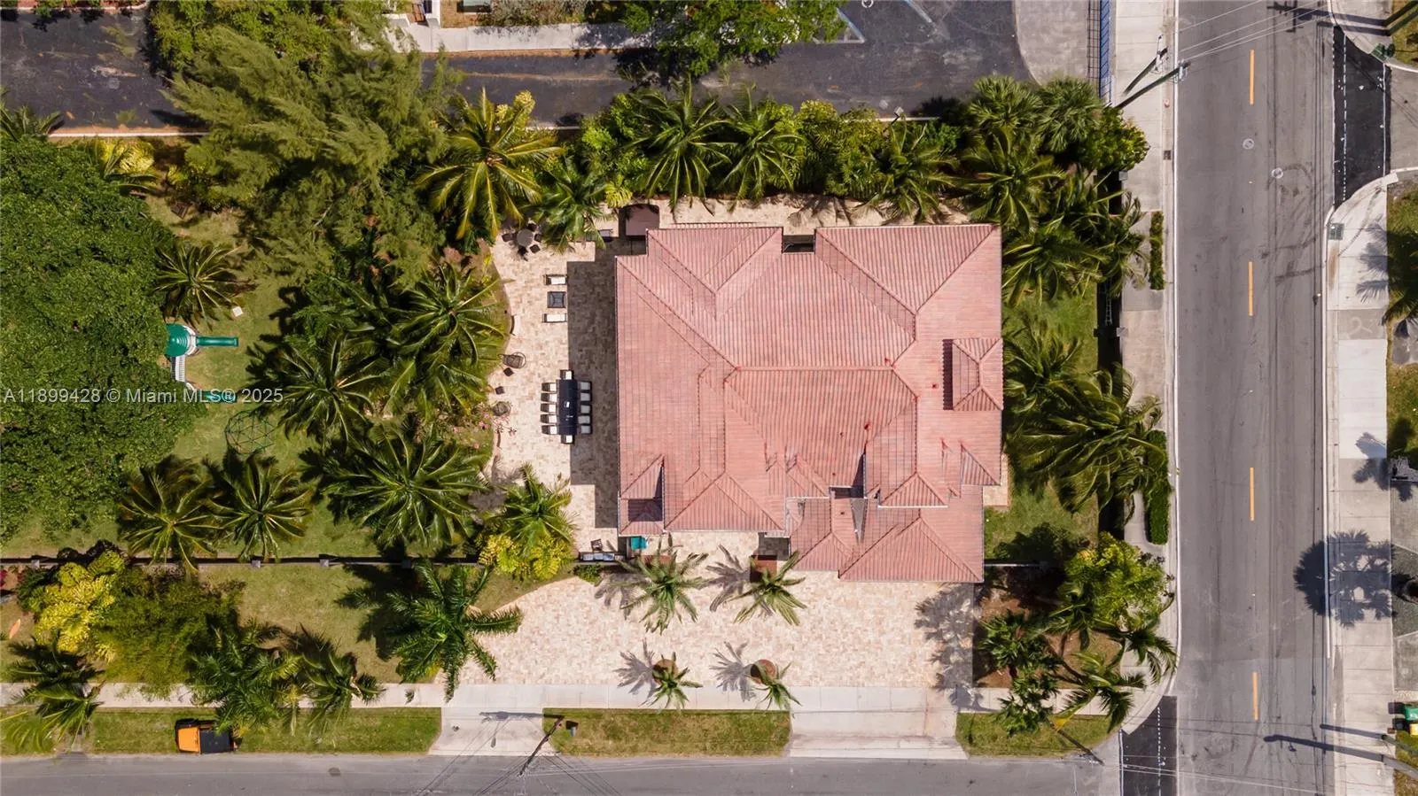 112 Nw 14th Way, Dania Beach, Florida 33004, Dania Beach, Florida 33004, 7 Bedrooms Bedrooms, ,5 BathroomsBathrooms,Residential,For Sale,112 Nw 14th Way, Dania Beach, Florida 33004,A11899428