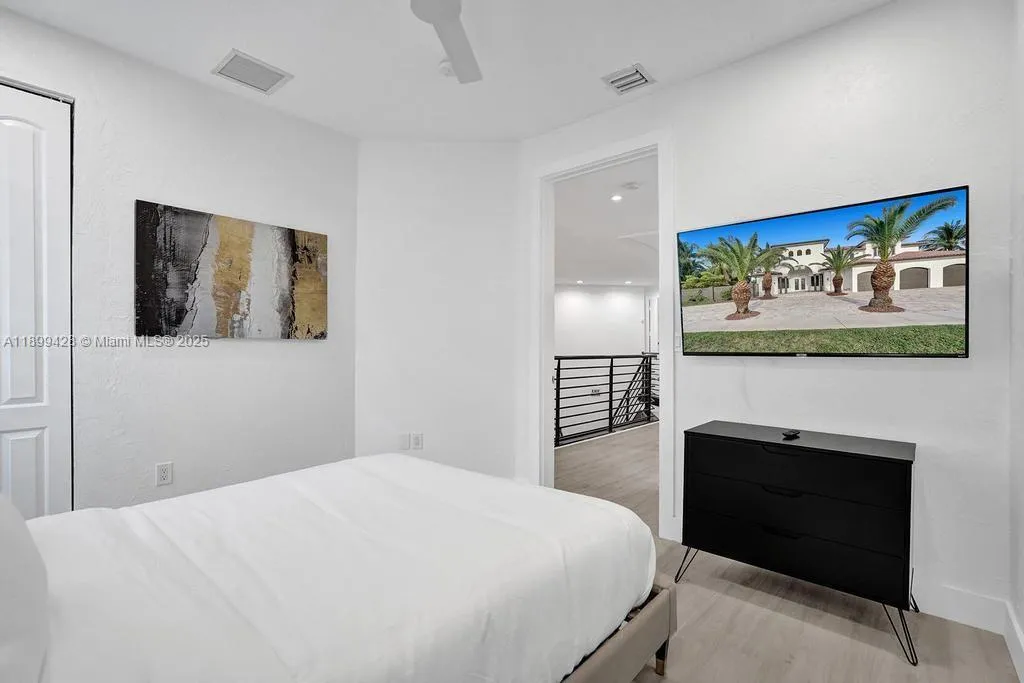 112 Nw 14th Way, Dania Beach, Florida 33004, Dania Beach, Florida 33004, 7 Bedrooms Bedrooms, ,5 BathroomsBathrooms,Residential,For Sale,112 Nw 14th Way, Dania Beach, Florida 33004,A11899428