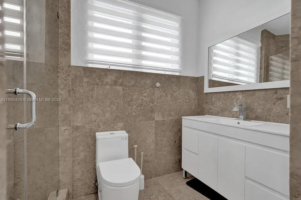 112 Nw 14th Way, Dania Beach, Florida 33004, Dania Beach, Florida 33004, 7 Bedrooms Bedrooms, ,5 BathroomsBathrooms,Residential,For Sale,112 Nw 14th Way, Dania Beach, Florida 33004,A11899428