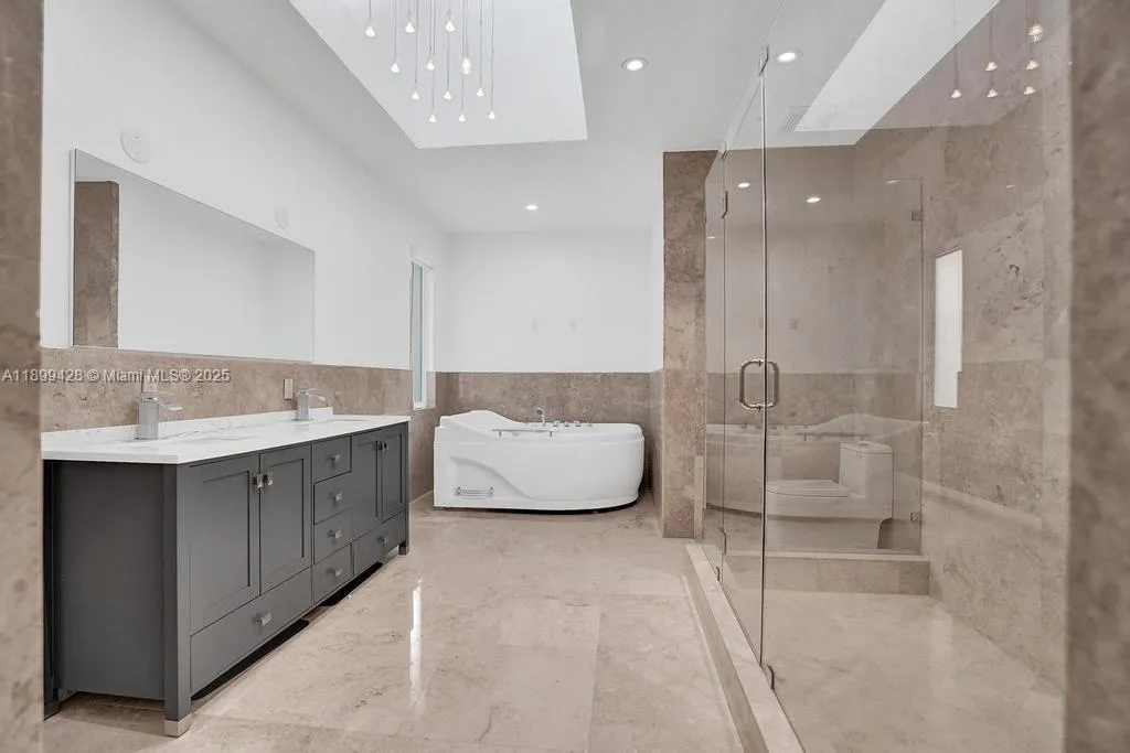 112 Nw 14th Way, Dania Beach, Florida 33004, Dania Beach, Florida 33004, 7 Bedrooms Bedrooms, ,5 BathroomsBathrooms,Residential,For Sale,112 Nw 14th Way, Dania Beach, Florida 33004,A11899428