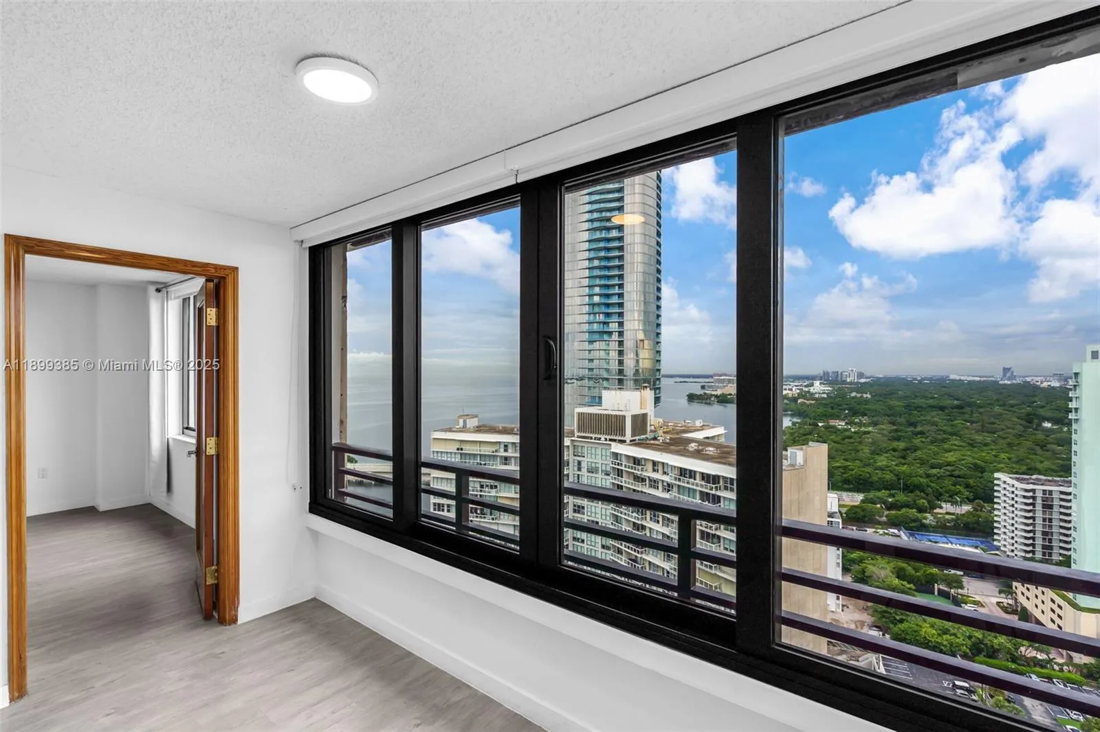 2333 Brickell Ave Ph208, Miami, Florida 33129, Miami, Florida 33129, 1 Bedroom Bedrooms, ,2 BathroomsBathrooms,Residential,For Sale,2333 Brickell Ave Ph208, Miami, Florida 33129,A11899385
