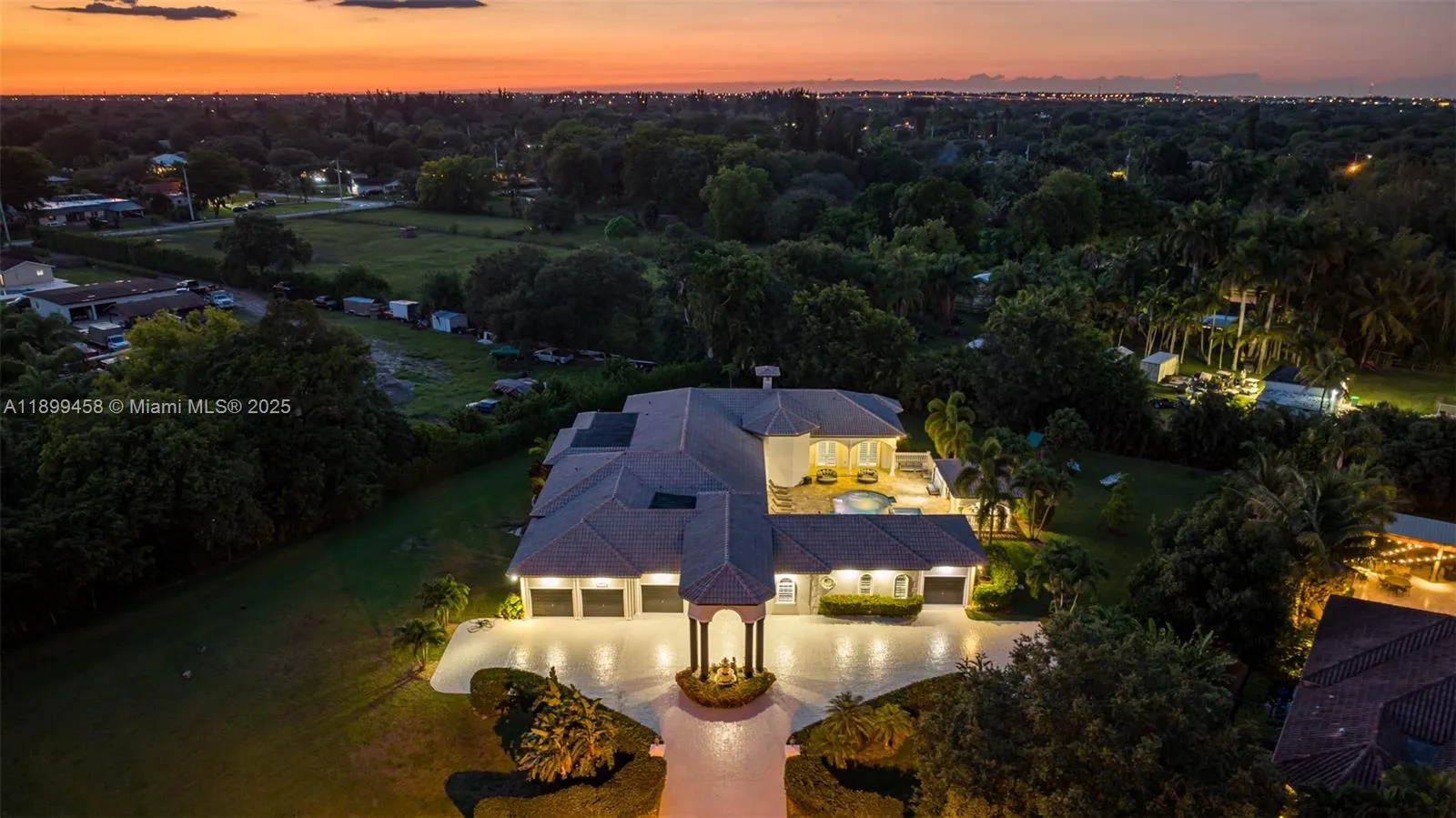 13751 Pine Meadow Ct, Davie, Florida 33325, Davie, Florida 33325, 9 Bedrooms Bedrooms, ,7 BathroomsBathrooms,Residential,For Sale,13751 Pine Meadow Ct, Davie, Florida 33325,A11899458