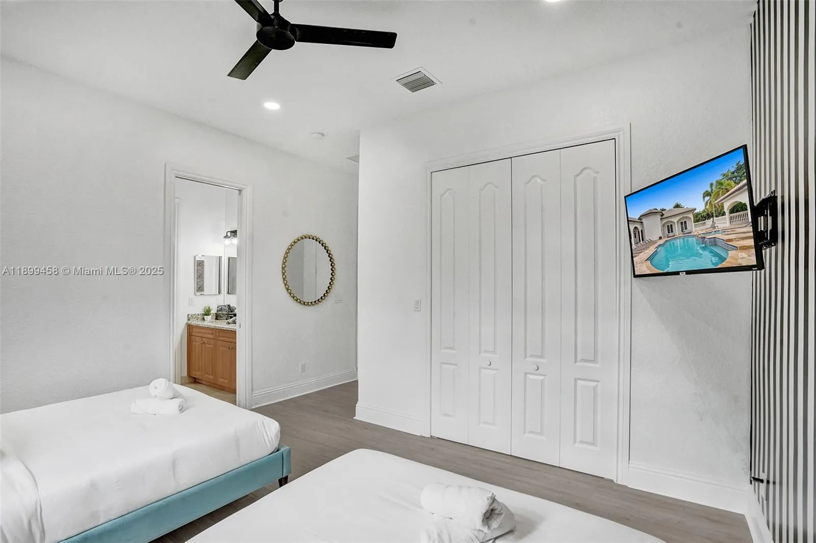 13751 Pine Meadow Ct, Davie, Florida 33325, Davie, Florida 33325, 9 Bedrooms Bedrooms, ,7 BathroomsBathrooms,Residential,For Sale,13751 Pine Meadow Ct, Davie, Florida 33325,A11899458