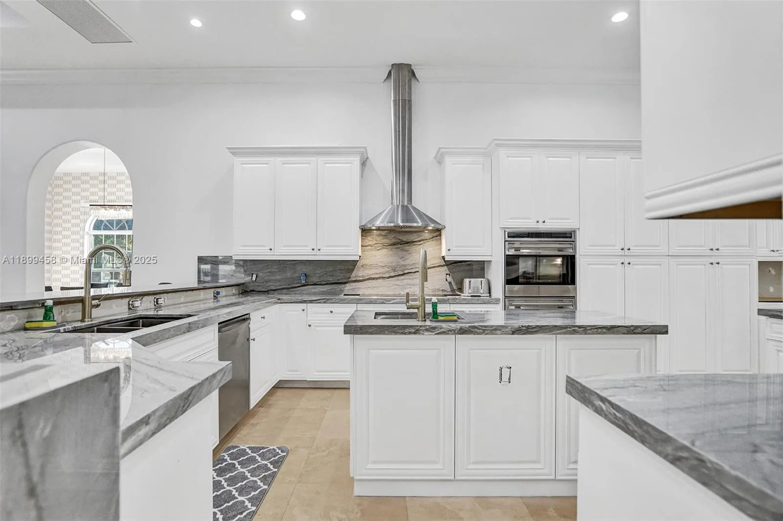 13751 Pine Meadow Ct, Davie, Florida 33325, Davie, Florida 33325, 9 Bedrooms Bedrooms, ,7 BathroomsBathrooms,Residential,For Sale,13751 Pine Meadow Ct, Davie, Florida 33325,A11899458