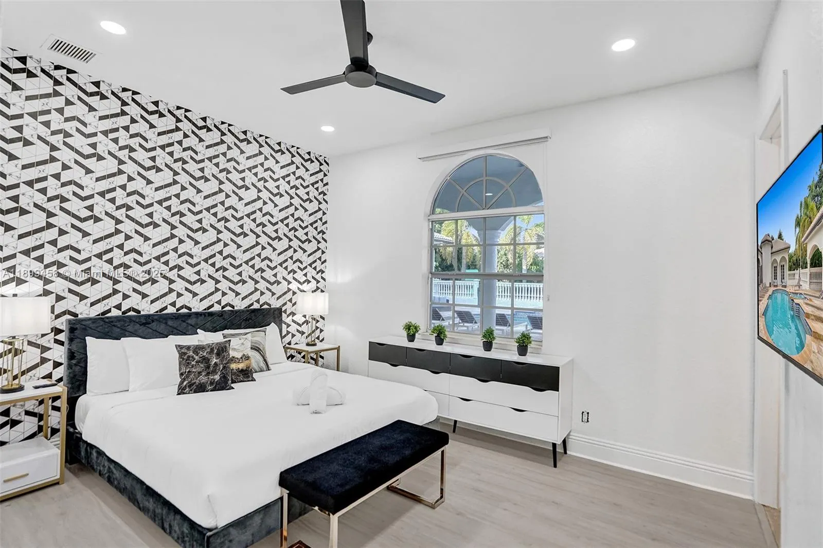 13751 Pine Meadow Ct, Davie, Florida 33325, Davie, Florida 33325, 9 Bedrooms Bedrooms, ,7 BathroomsBathrooms,Residential,For Sale,13751 Pine Meadow Ct, Davie, Florida 33325,A11899458