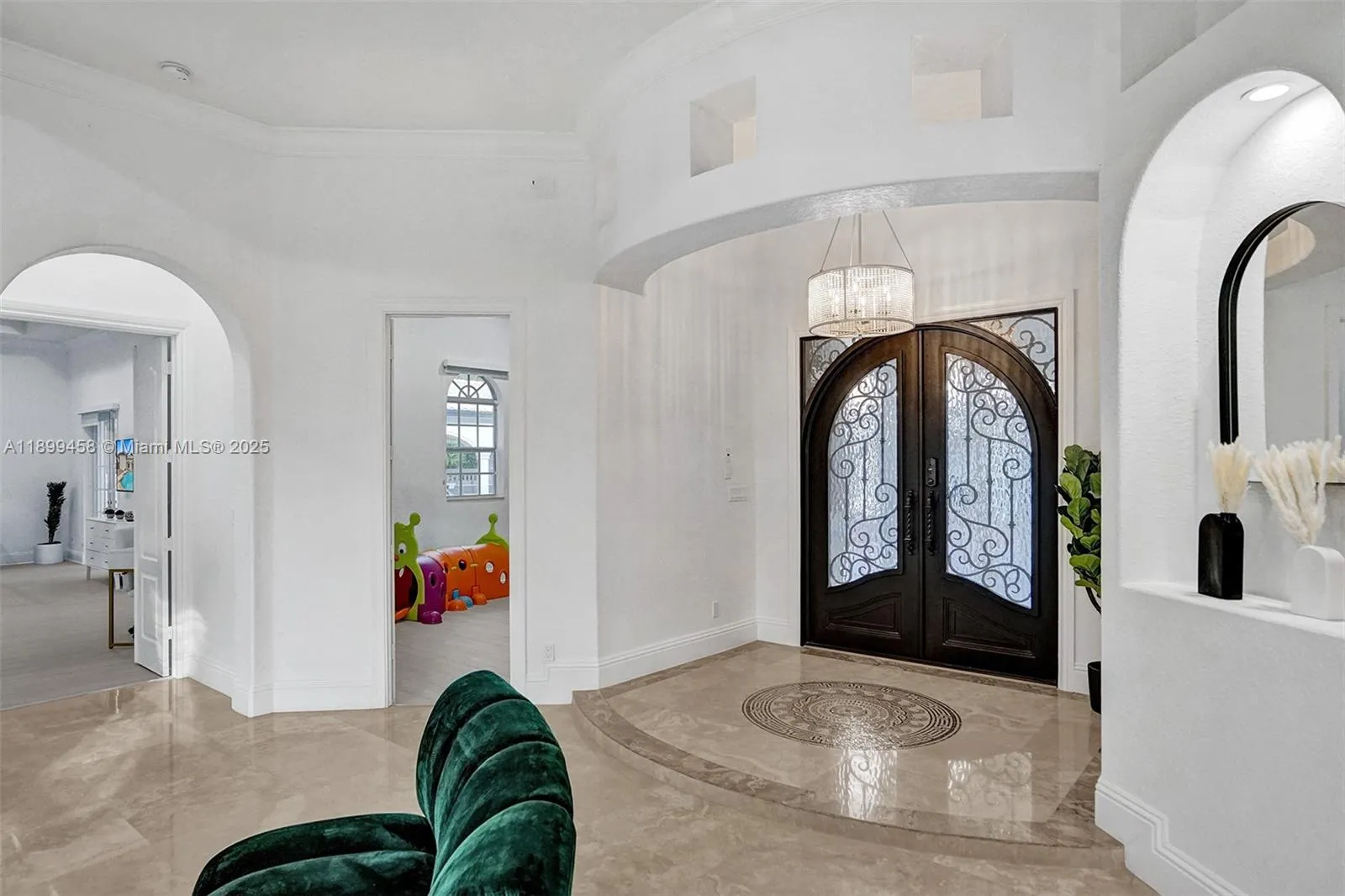 13751 Pine Meadow Ct, Davie, Florida 33325, Davie, Florida 33325, 9 Bedrooms Bedrooms, ,7 BathroomsBathrooms,Residential,For Sale,13751 Pine Meadow Ct, Davie, Florida 33325,A11899458