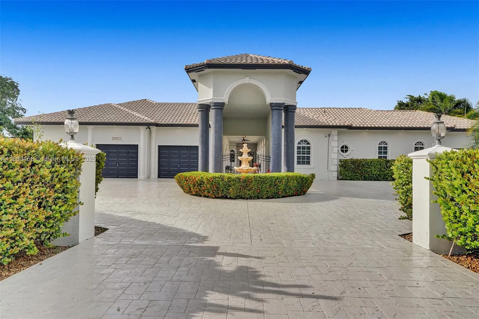 13751 Pine Meadow Ct, Davie, Florida 33325, Davie, Florida 33325, 9 Bedrooms Bedrooms, ,7 BathroomsBathrooms,Residential,For Sale,13751 Pine Meadow Ct, Davie, Florida 33325,A11899458