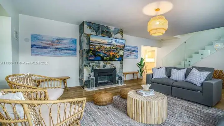 320 Polk St, Hollywood, Florida 33019, Hollywood, Florida 33019, 6 Bedrooms Bedrooms, ,4 BathroomsBathrooms,Residential,For Sale,320 Polk St, Hollywood, Florida 33019,A11899471