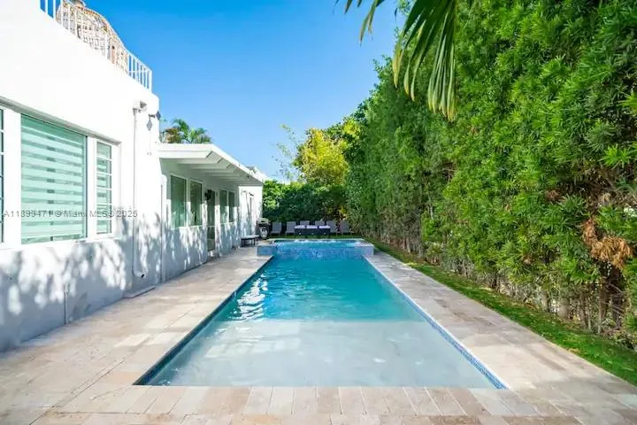 320 Polk St, Hollywood, Florida 33019, Hollywood, Florida 33019, 6 Bedrooms Bedrooms, ,4 BathroomsBathrooms,Residential,For Sale,320 Polk St, Hollywood, Florida 33019,A11899471