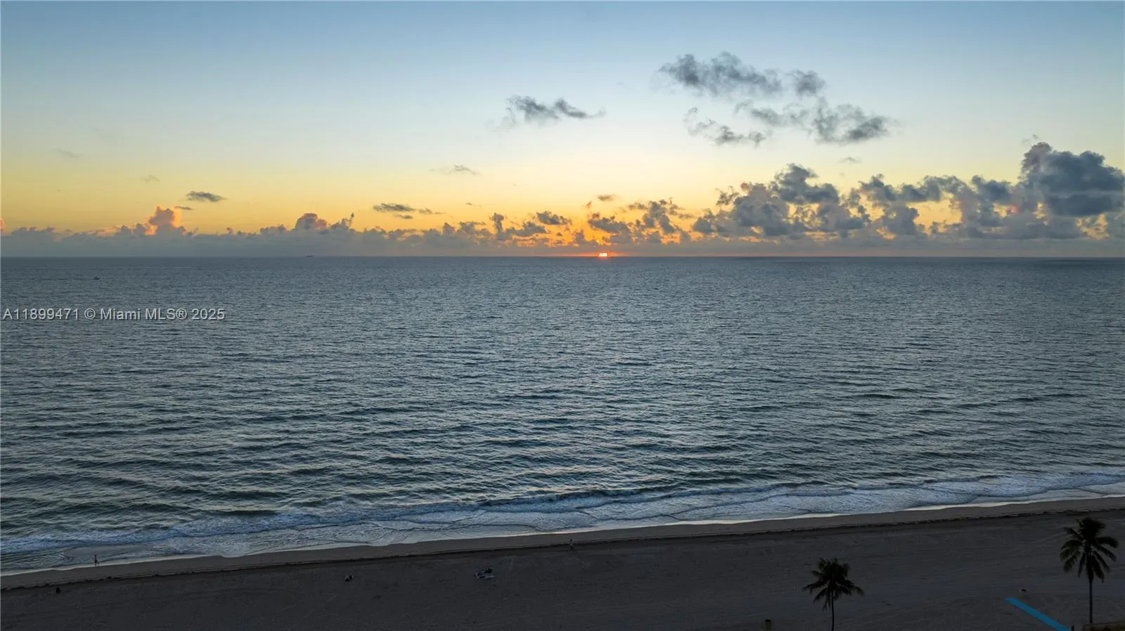 320 Polk St, Hollywood, Florida 33019, Hollywood, Florida 33019, 6 Bedrooms Bedrooms, ,4 BathroomsBathrooms,Residential,For Sale,320 Polk St, Hollywood, Florida 33019,A11899471