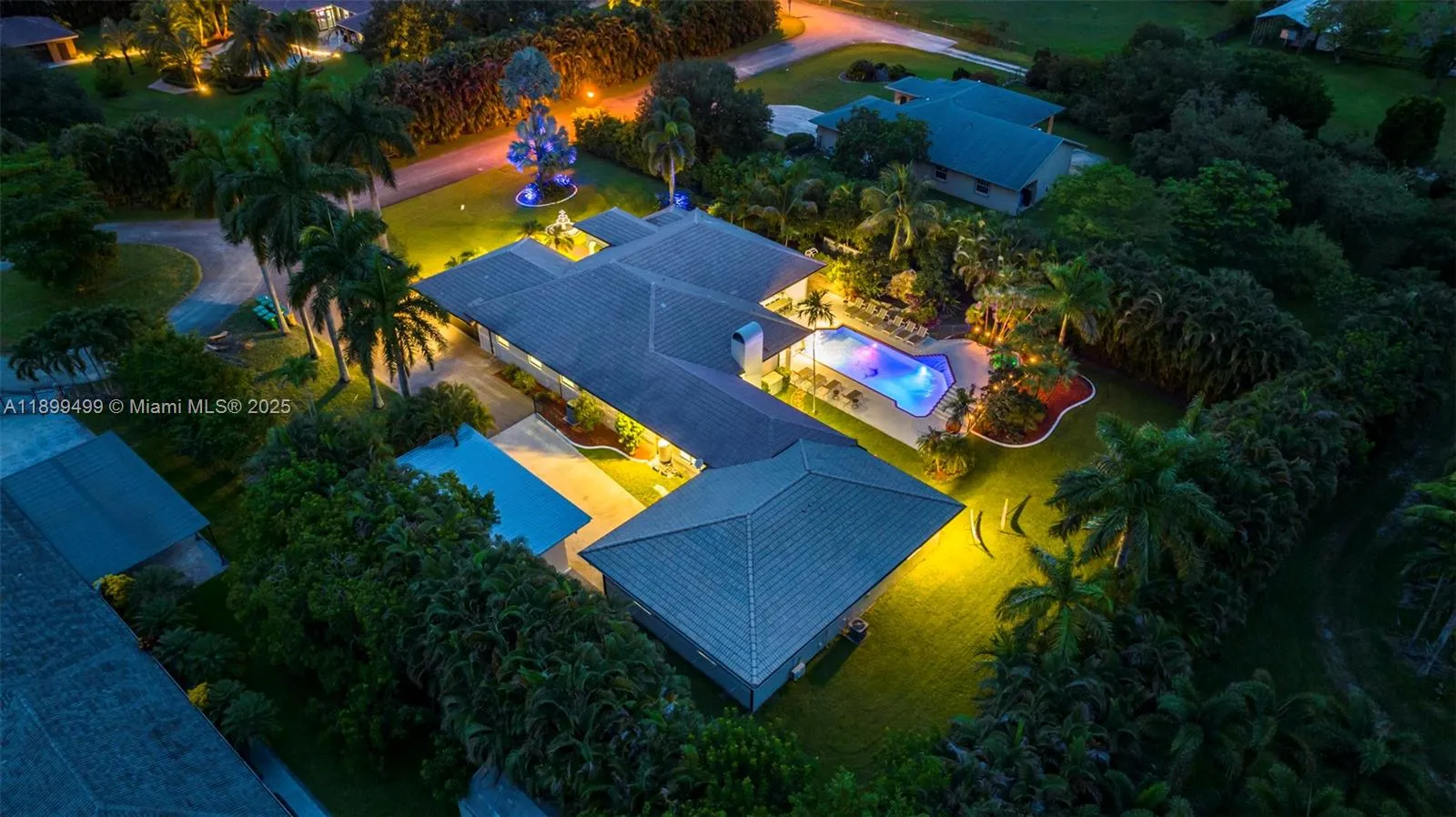 3152 Sw 147th Ave, Davie, Florida 33330, Davie, Florida 33330, 9 Bedrooms Bedrooms, ,5 BathroomsBathrooms,Residential,For Sale,3152 Sw 147th Ave, Davie, Florida 33330,A11899499