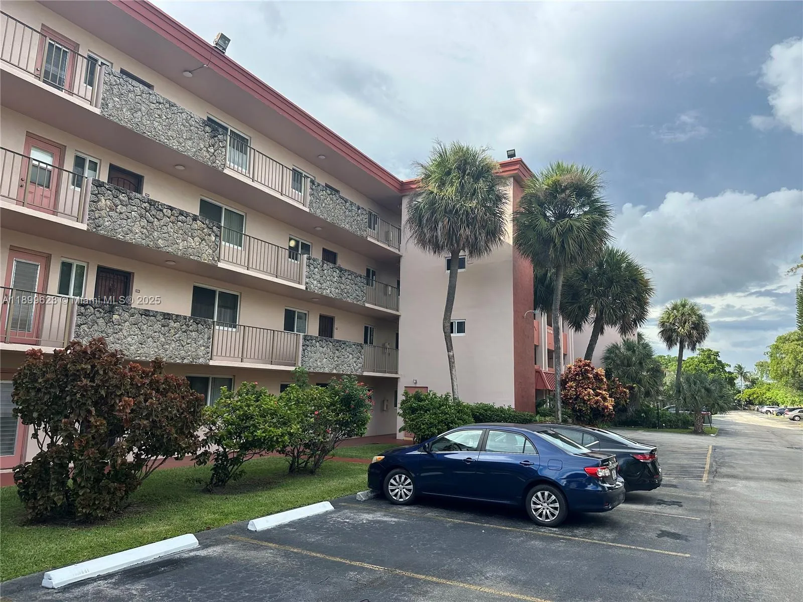 1101 Nw 58th Ter 108, Sunrise, Florida 33313, Sunrise, Florida 33313, 1 Bedroom Bedrooms, ,1 BathroomBathrooms,Residential,For Sale,1101 Nw 58th Ter 108, Sunrise, Florida 33313,A11899623