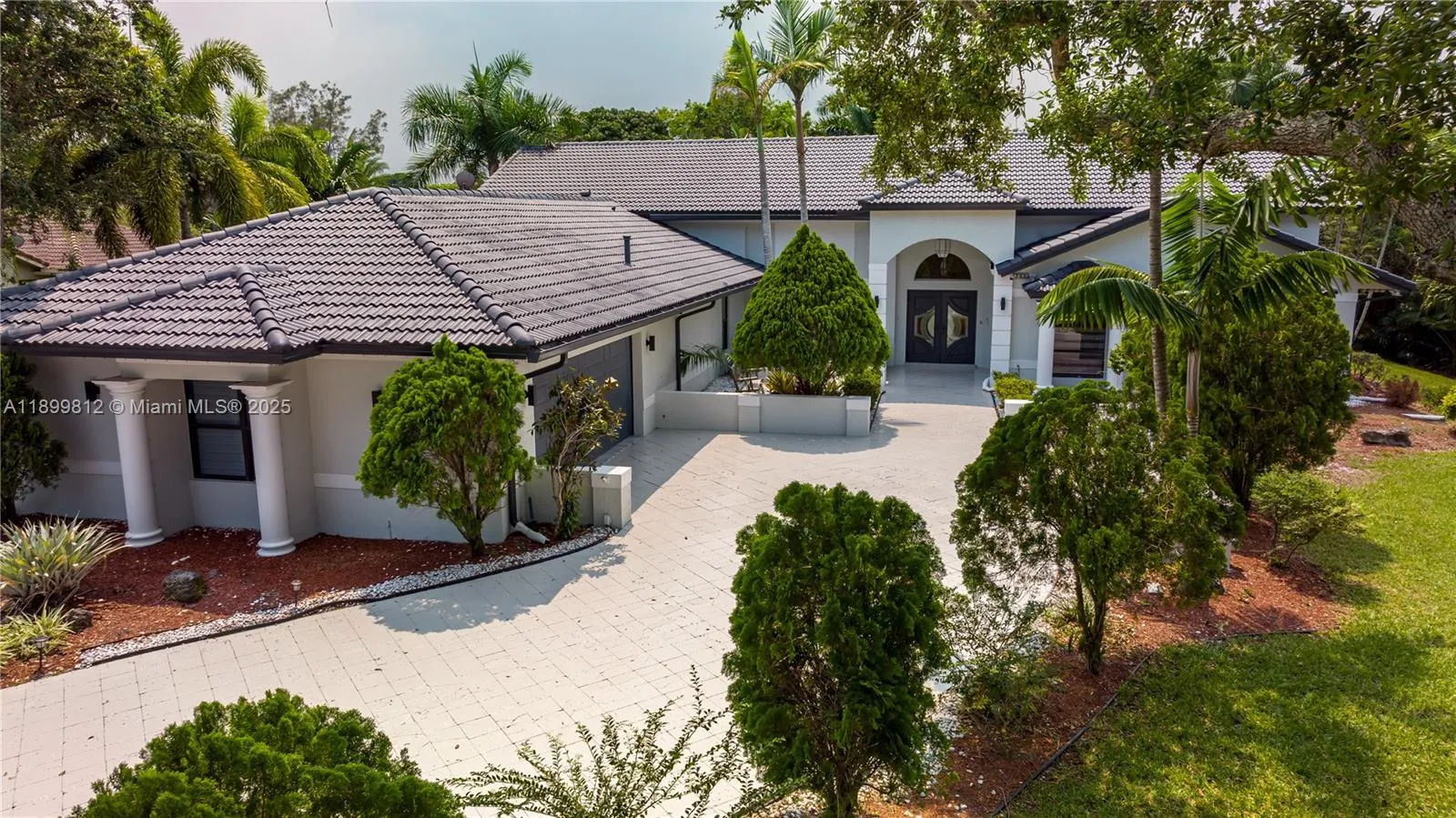 1361 Nw 116th Ave, Plantation, Florida 33323, Plantation, Florida 33323, 7 Bedrooms Bedrooms, ,5 BathroomsBathrooms,Residential Lease,For Rent,1361 Nw 116th Ave, Plantation, Florida 33323,A11899812