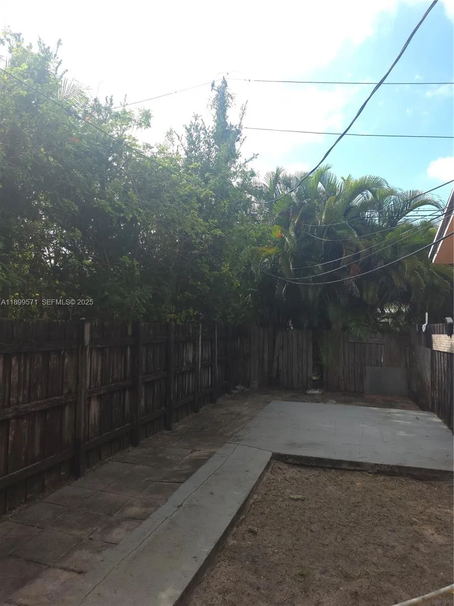 250 Nw 63rd Ct, Miami, Florida 33126, Miami, Florida 33126, ,Residential Income,For Sale,250 Nw 63rd Ct, Miami, Florida 33126,A11899571
