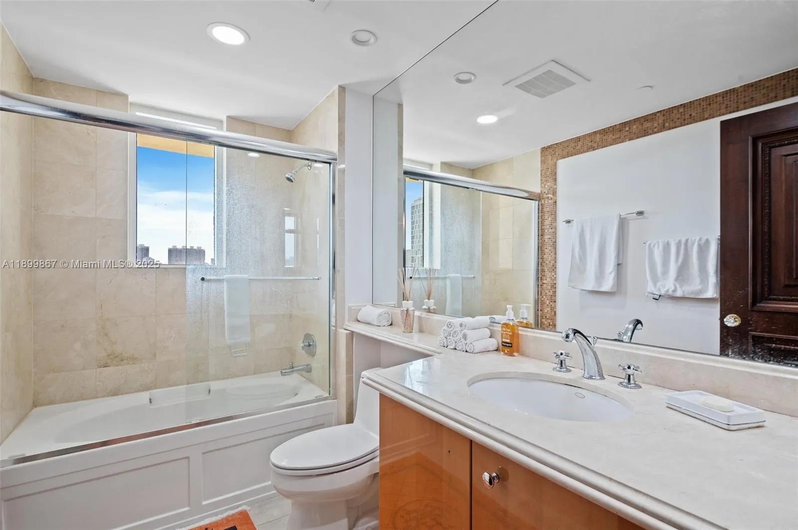 17875 Collins Ave 702, Sunny Isles Beach, Florida, Sunny Isles Beach, Florida 33160, 3 Bedrooms Bedrooms, ,3 BathroomsBathrooms,Residential Lease,For Rent,17875 Collins Ave 702, Sunny Isles Beach, Florida ,A11899867