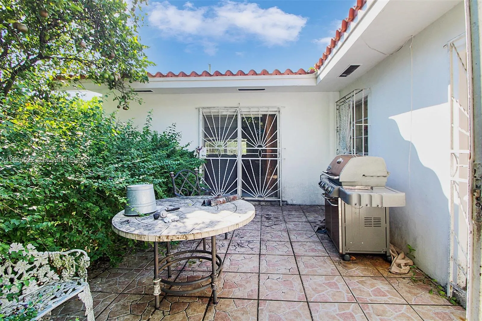 2711 Red Rd, Coral Gables, Florida 33155, Coral Gables, Florida 33155, 3 Bedrooms Bedrooms, ,2 BathroomsBathrooms,Residential,For Sale,2711 Red Rd, Coral Gables, Florida 33155,A11900022