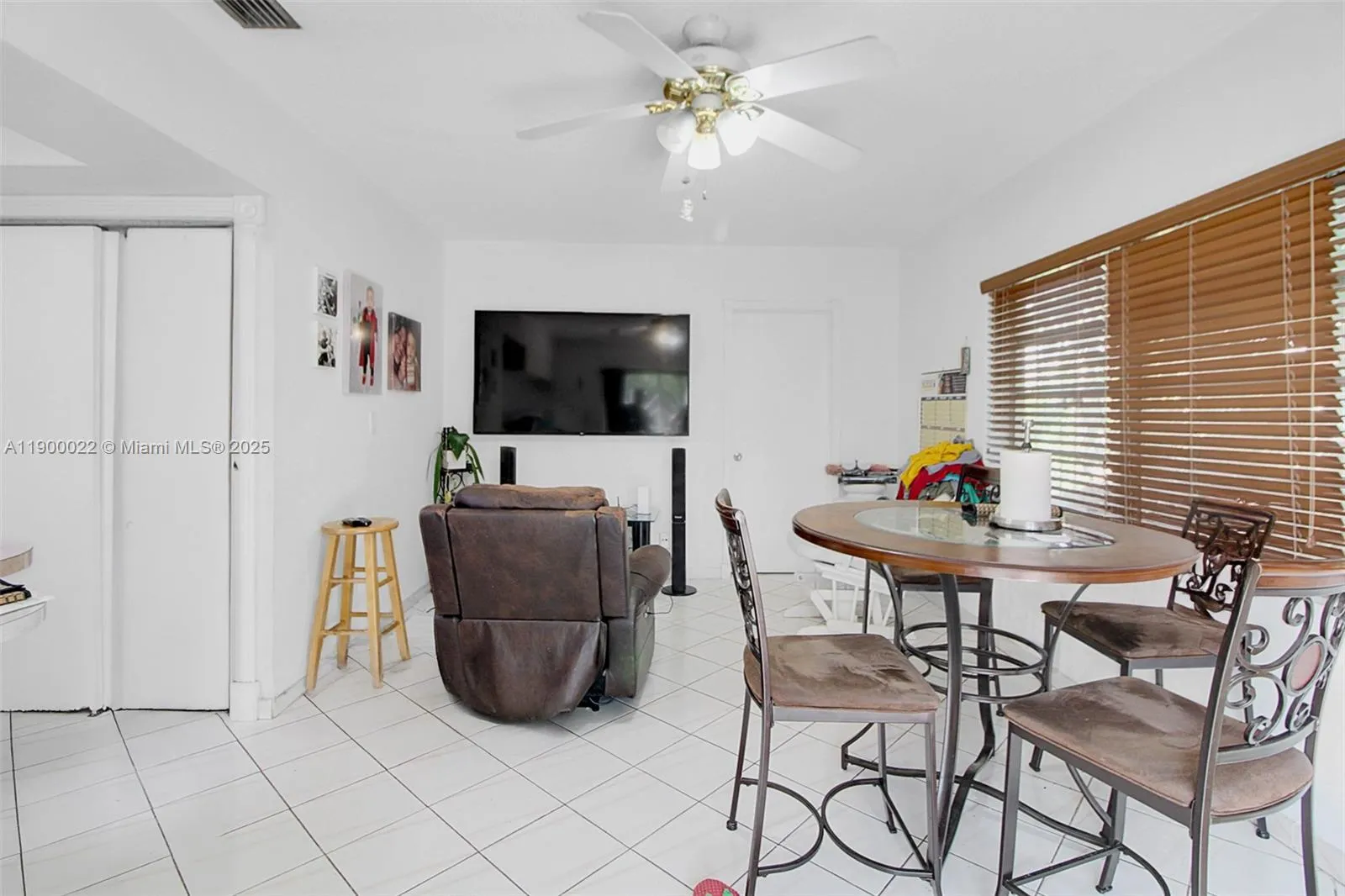 2711 Red Rd, Coral Gables, Florida 33155, Coral Gables, Florida 33155, 3 Bedrooms Bedrooms, ,2 BathroomsBathrooms,Residential,For Sale,2711 Red Rd, Coral Gables, Florida 33155,A11900022