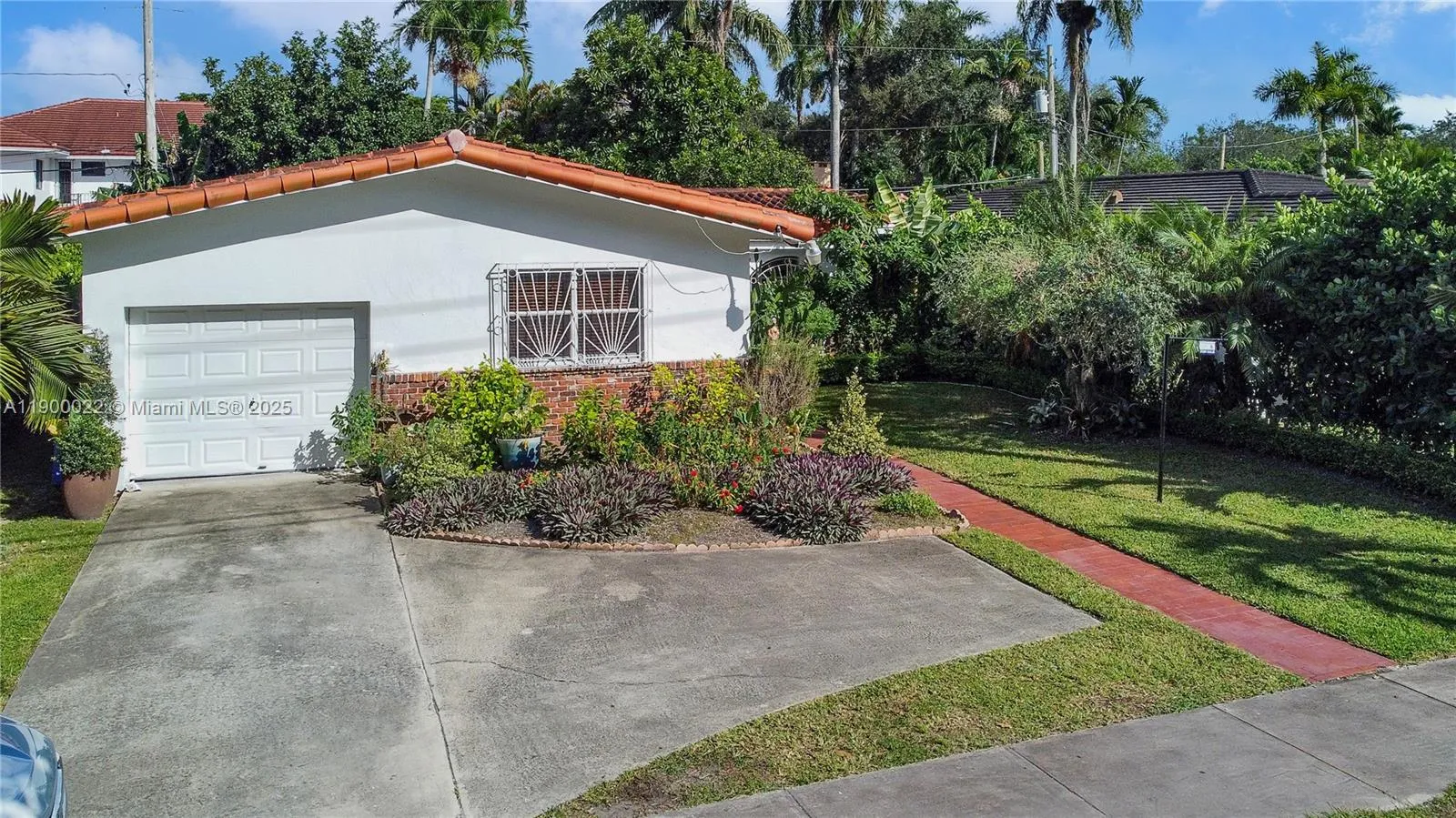 2711 Red Rd, Coral Gables, Florida 33155, Coral Gables, Florida 33155, 3 Bedrooms Bedrooms, ,2 BathroomsBathrooms,Residential,For Sale,2711 Red Rd, Coral Gables, Florida 33155,A11900022