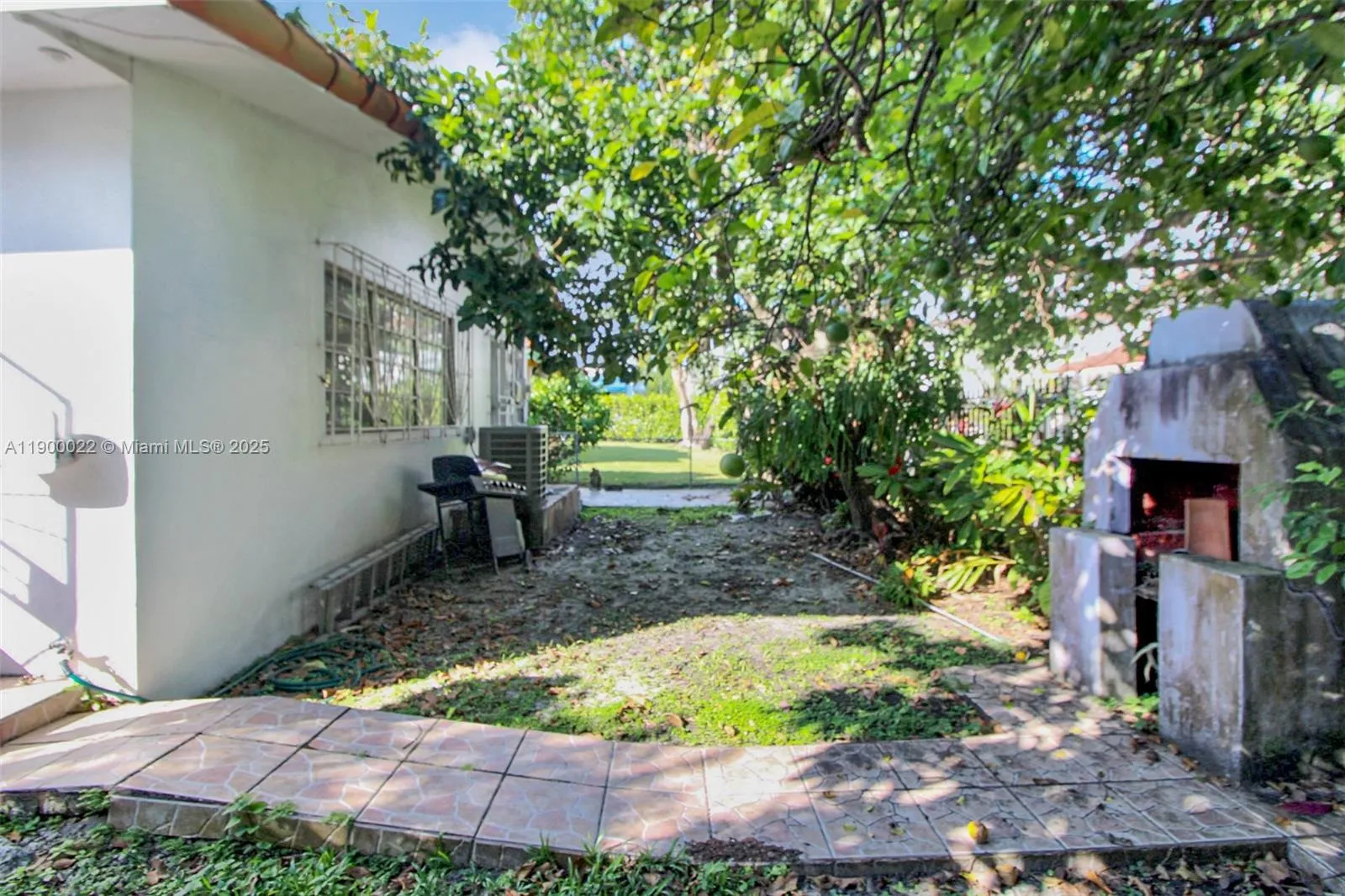 2711 Red Rd, Coral Gables, Florida 33155, Coral Gables, Florida 33155, 3 Bedrooms Bedrooms, ,2 BathroomsBathrooms,Residential,For Sale,2711 Red Rd, Coral Gables, Florida 33155,A11900022
