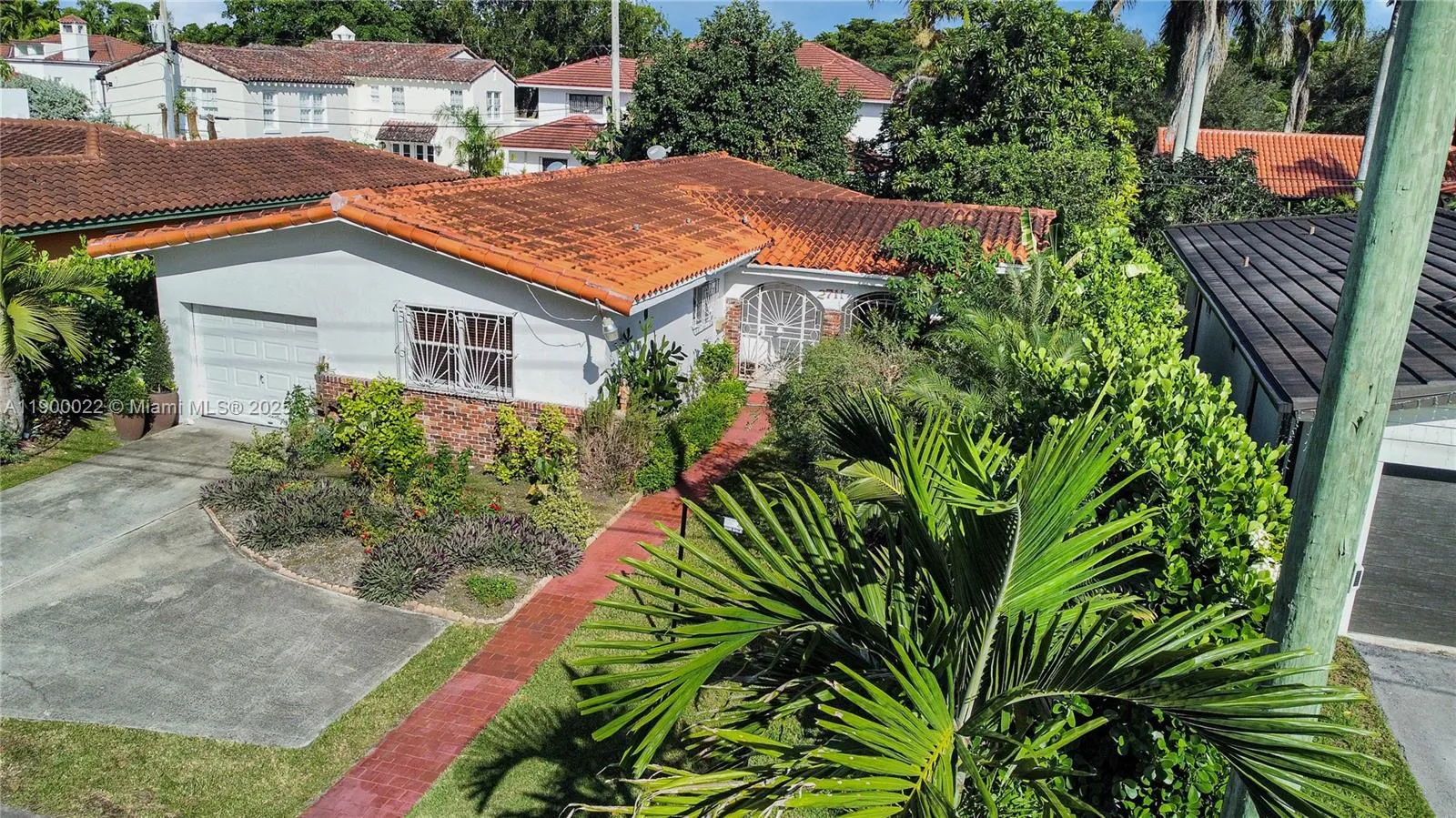 2711 Red Rd, Coral Gables, Florida 33155, Coral Gables, Florida 33155, 3 Bedrooms Bedrooms, ,2 BathroomsBathrooms,Residential,For Sale,2711 Red Rd, Coral Gables, Florida 33155,A11900022