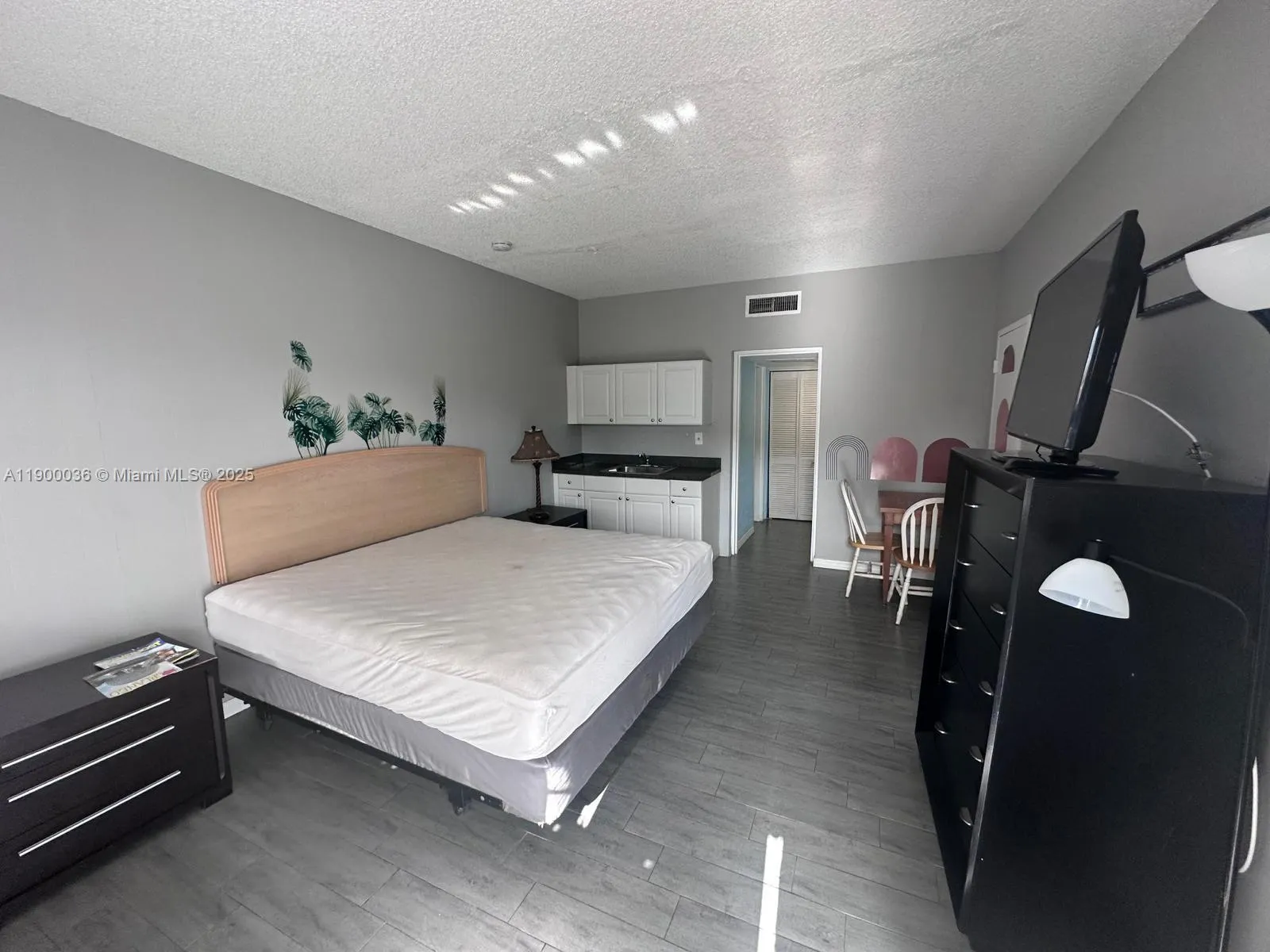 26 Diplomat Pkwy 2342, Hallandale Beach, Florida 3, Hallandale Beach, Florida 33009, ,1 BathroomBathrooms,Residential Lease,For Rent,26 Diplomat Pkwy 2342, Hallandale Beach, Florida 3,A11900036