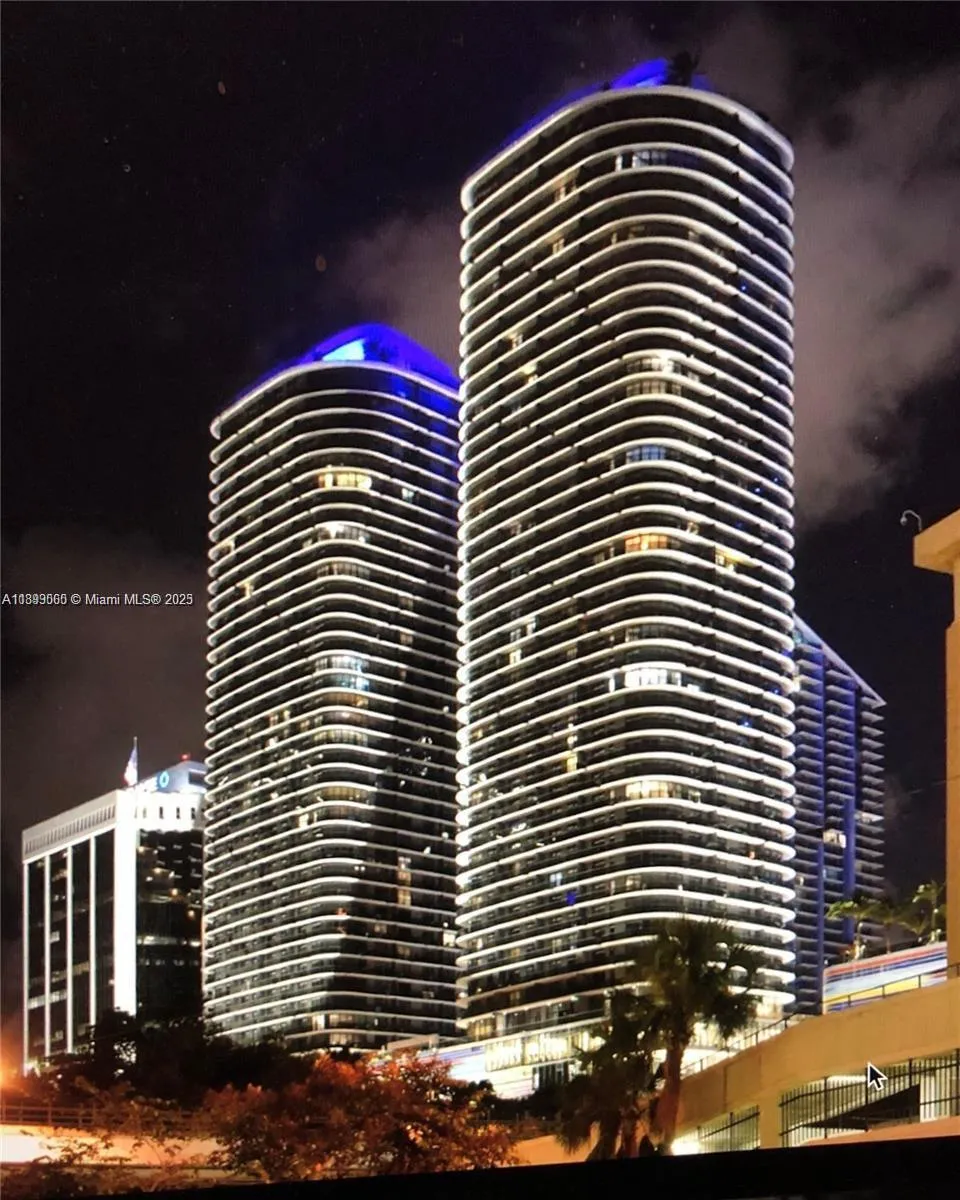 55 Sw 9th St 1001, Miami, Florida 33130, Miami, Florida 33130, 2 Bedrooms Bedrooms, ,2 BathroomsBathrooms,Residential Lease,For Rent,55 Sw 9th St 1001, Miami, Florida 33130,A11899060