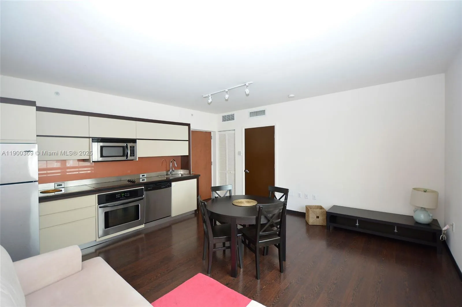 435 21st St 205, Miami Beach, Florida 33139, Miami Beach, Florida 33139, 1 Bedroom Bedrooms, ,1 BathroomBathrooms,Residential,For Sale,435 21st St 205, Miami Beach, Florida 33139,A11900369 435 21st St 205, Miami Beach, Florida 33139, Miami Beach, Florida 33139, 1 Bedroom Bedrooms, ,1 BathroomBathrooms,Residential,For Sale,435 21st St 205, Miami Beach, Florida 33139,A11900369