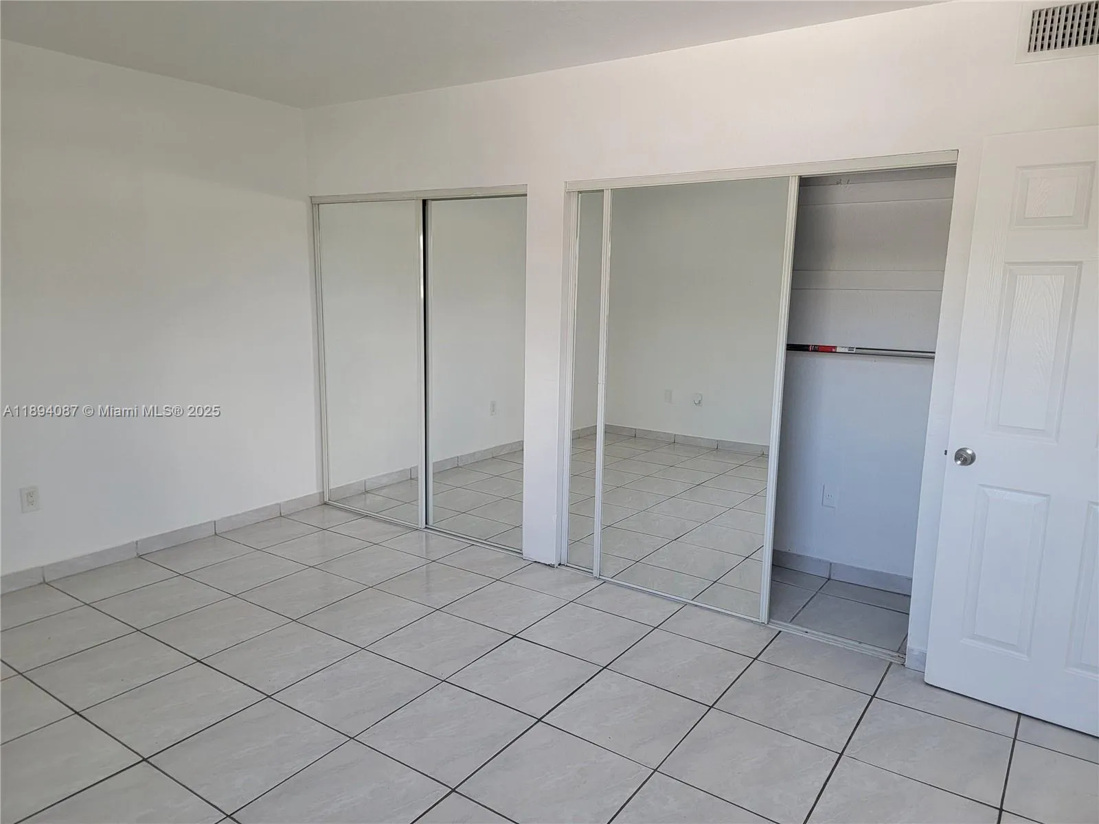 1975 Ne 135th St 2i, North Miami, Florida 33181, North Miami, Florida 33181, 1 Bedroom Bedrooms, ,1 BathroomBathrooms,Residential Lease,For Rent,1975 Ne 135th St 2i, North Miami, Florida 33181,A11894087