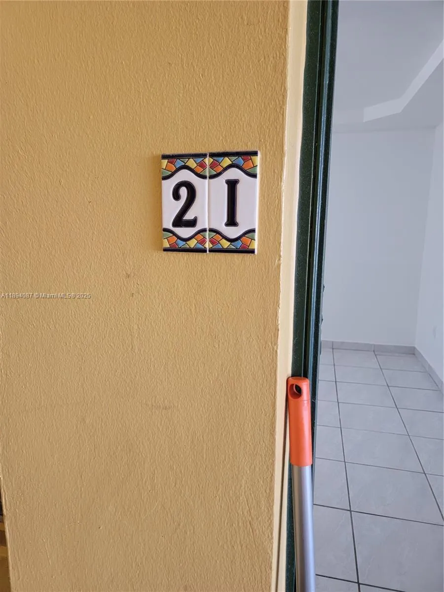 1975 Ne 135th St 2i, North Miami, Florida 33181, North Miami, Florida 33181, 1 Bedroom Bedrooms, ,1 BathroomBathrooms,Residential Lease,For Rent,1975 Ne 135th St 2i, North Miami, Florida 33181,A11894087