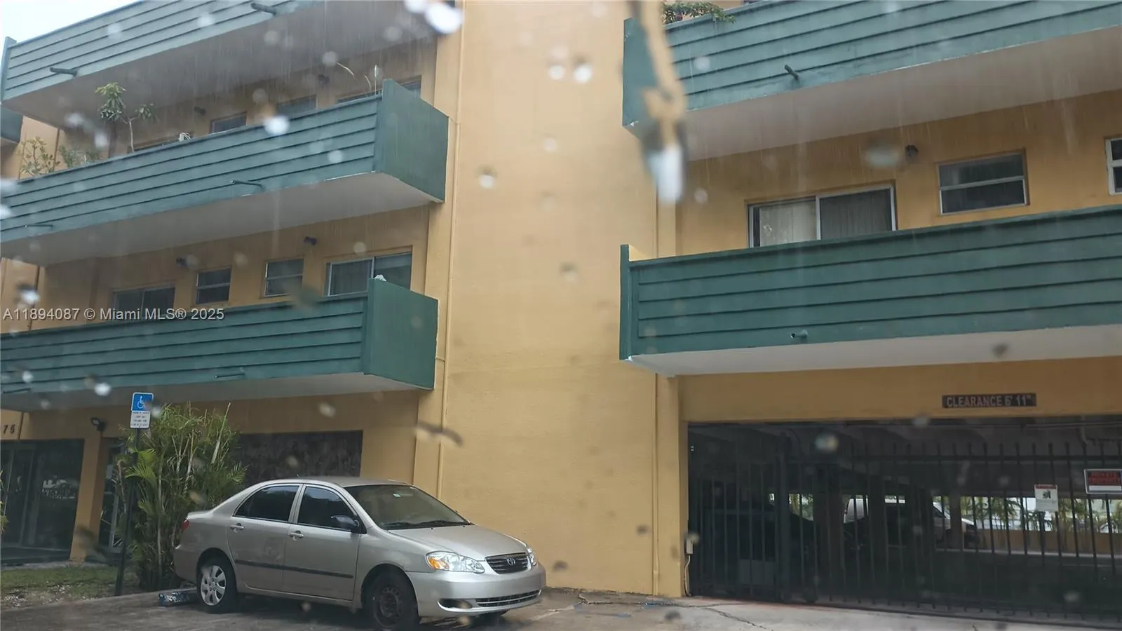 1975 Ne 135th St 2i, North Miami, Florida 33181, North Miami, Florida 33181, 1 Bedroom Bedrooms, ,1 BathroomBathrooms,Residential Lease,For Rent,1975 Ne 135th St 2i, North Miami, Florida 33181,A11894087
