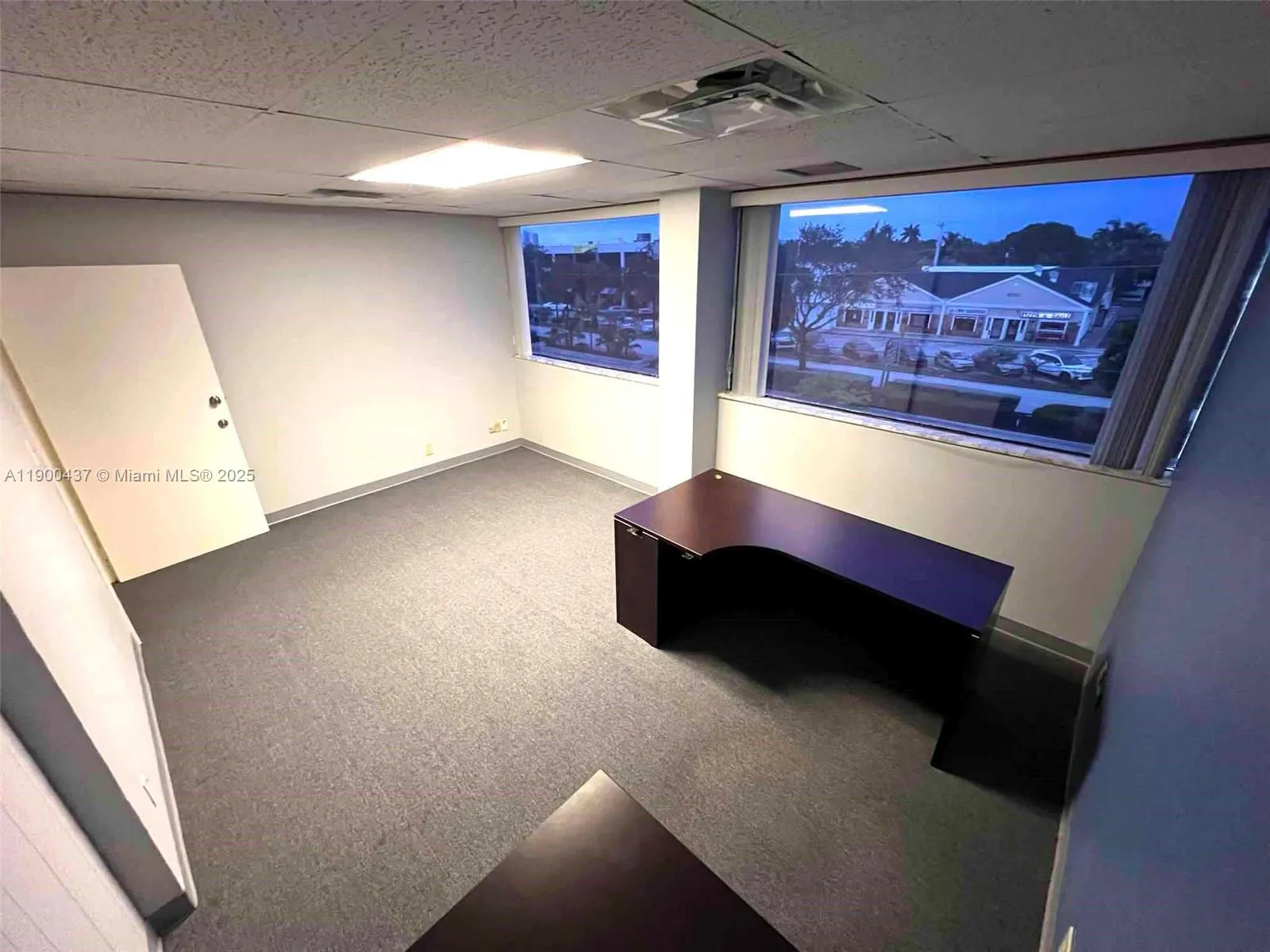 2727 E Oakland Park Blvd 300, Fort Lauderdale, Flo, Fort Lauderdale, Florida 33306, ,Commercial Lease,For Rent,2727 E Oakland Park Blvd 300, Fort Lauderdale, Flo,A11900437