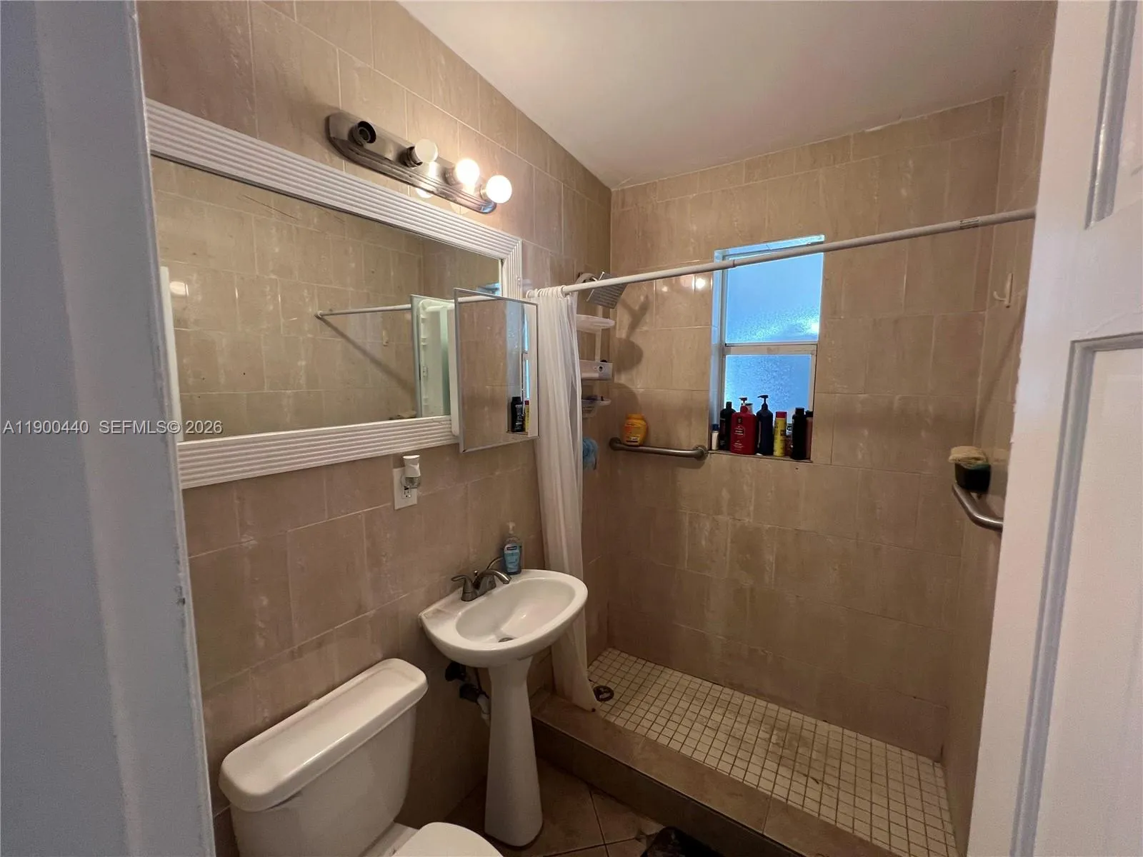 1885 Ne 53rd St, Pompano Beach, Florida 33064, Pompano Beach, Florida 33064, 7 Bedrooms Bedrooms, ,3 BathroomsBathrooms,Residential,For Sale,1885 Ne 53rd St, Pompano Beach, Florida 33064,A11900440