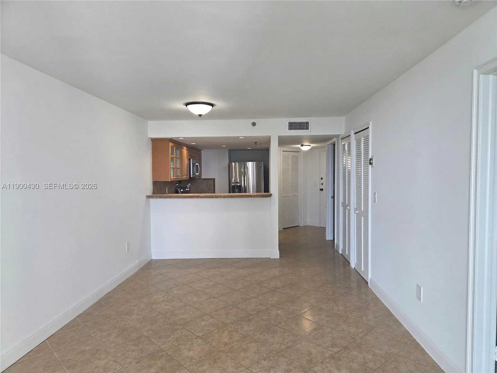 5880 Collins Ave 806, Miami Beach, Florida 33140, Miami Beach, Florida 33140, 1 Bedroom Bedrooms, ,1 BathroomBathrooms,Residential Lease,For Rent,5880 Collins Ave 806, Miami Beach, Florida 33140,A11900430
