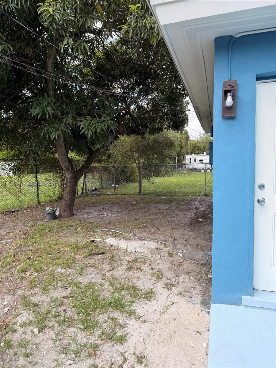 809 Nw 12th Ave, Fort Lauderdale, Florida 33311, Fort Lauderdale, Florida 33311, 3 Bedrooms Bedrooms, 5 Rooms Rooms,2 BathroomsBathrooms,Residential,For Sale,809 Nw 12th Ave, Fort Lauderdale, Florida 33311,A11899947