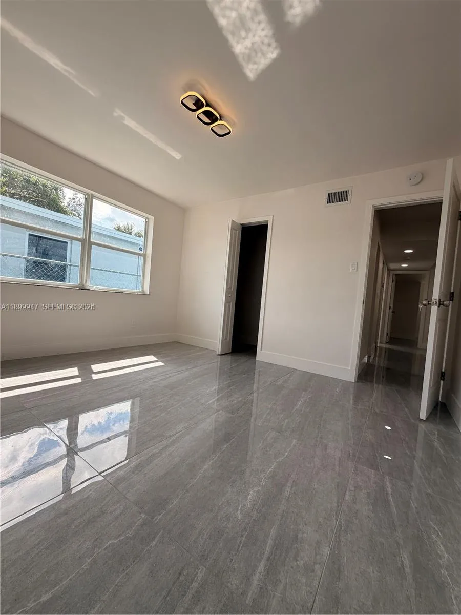 Bedroom 1 (closest to front door)