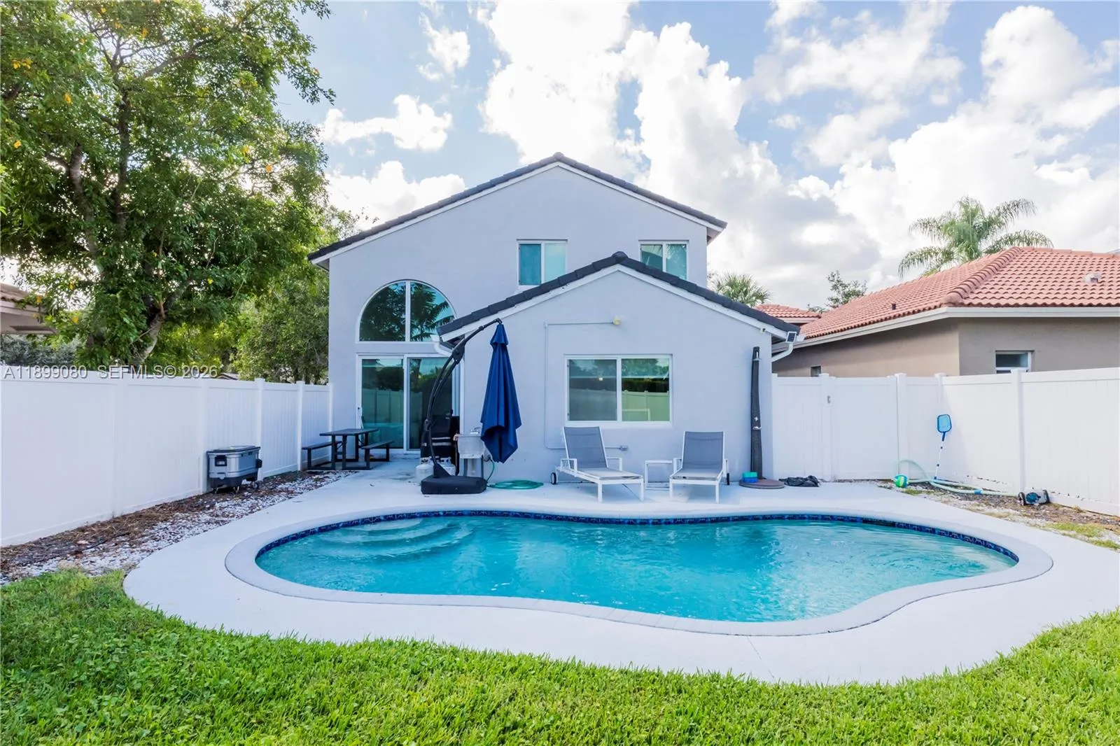 Weston, Florida 33331, Weston, Florida 33331, 4 Bedrooms Bedrooms, ,2 BathroomsBathrooms,Residential,For Sale, Weston, Florida 33331,A11899080