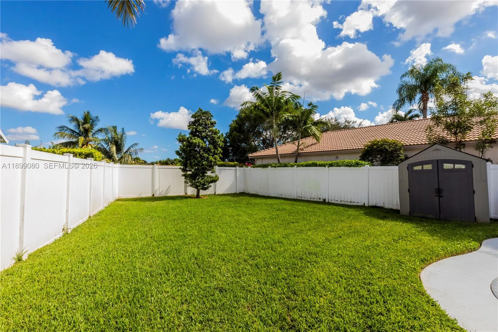 Weston, Florida 33331, Weston, Florida 33331, 4 Bedrooms Bedrooms, ,2 BathroomsBathrooms,Residential,For Sale, Weston, Florida 33331,A11899080